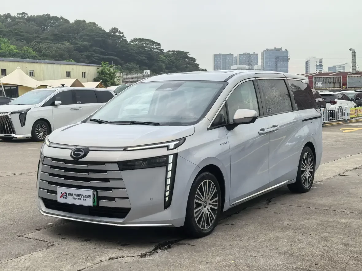 GAC Trumpchi E8 PHEV