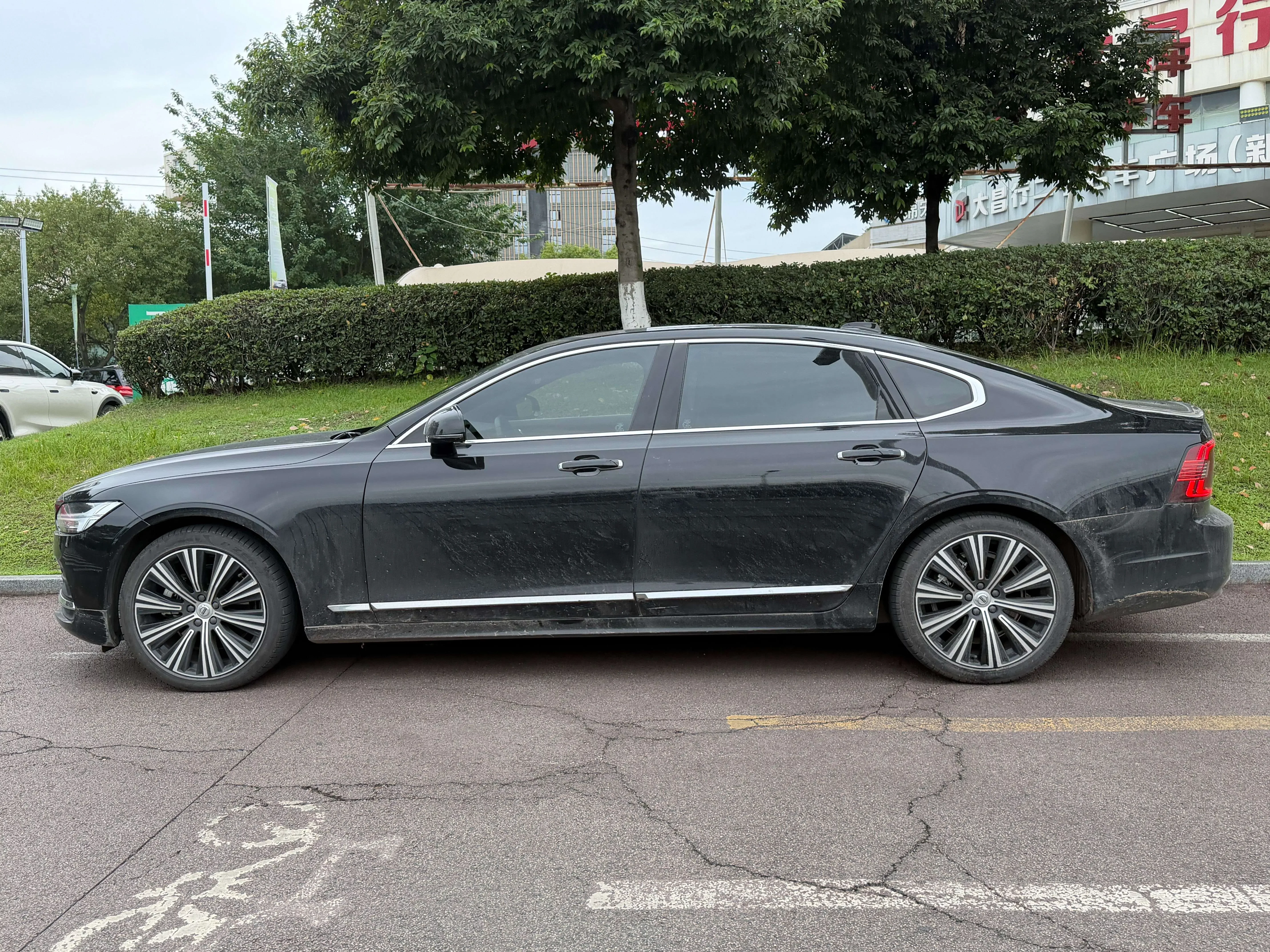 Volvo S90