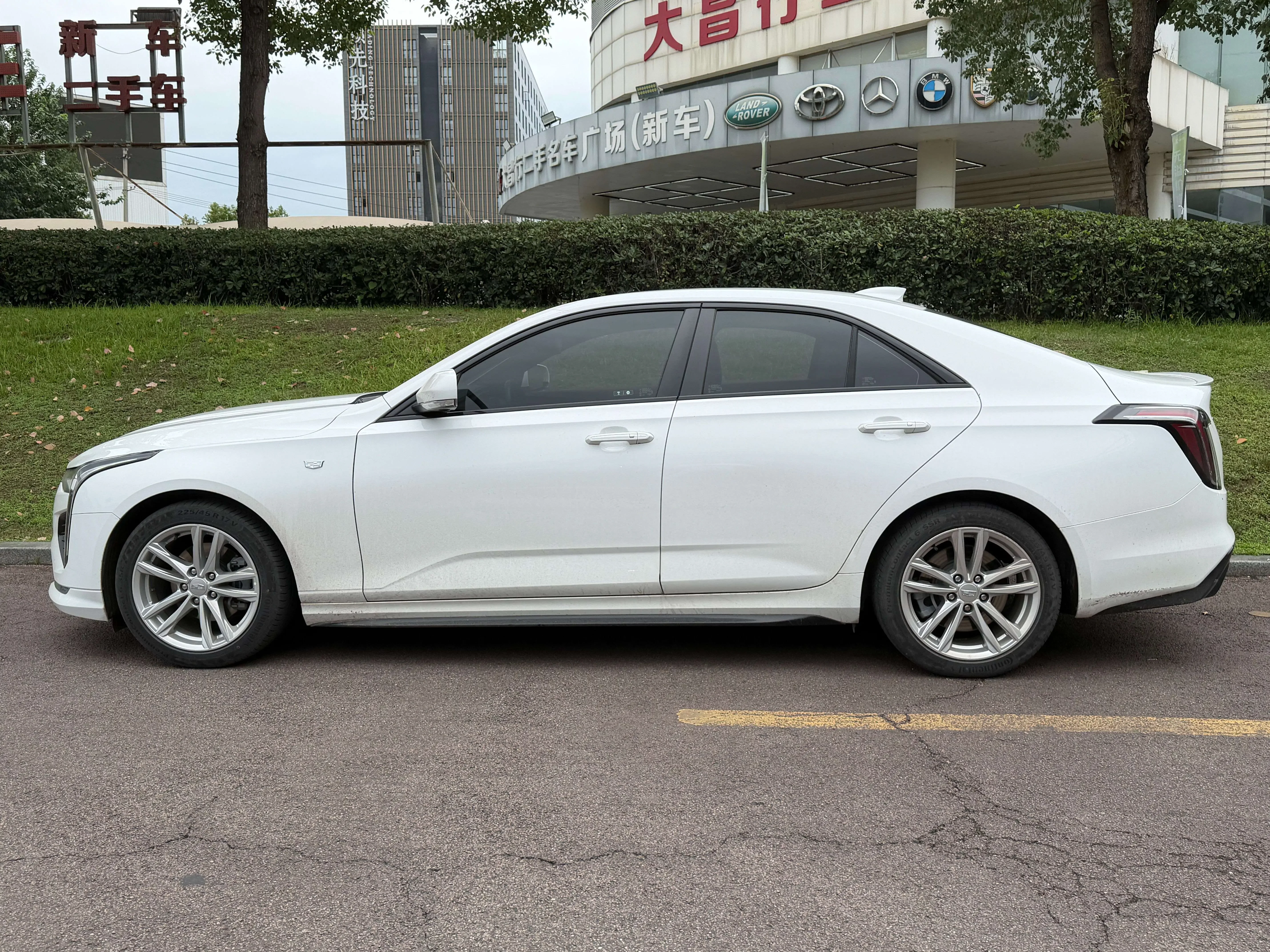 Cadillac CT4
