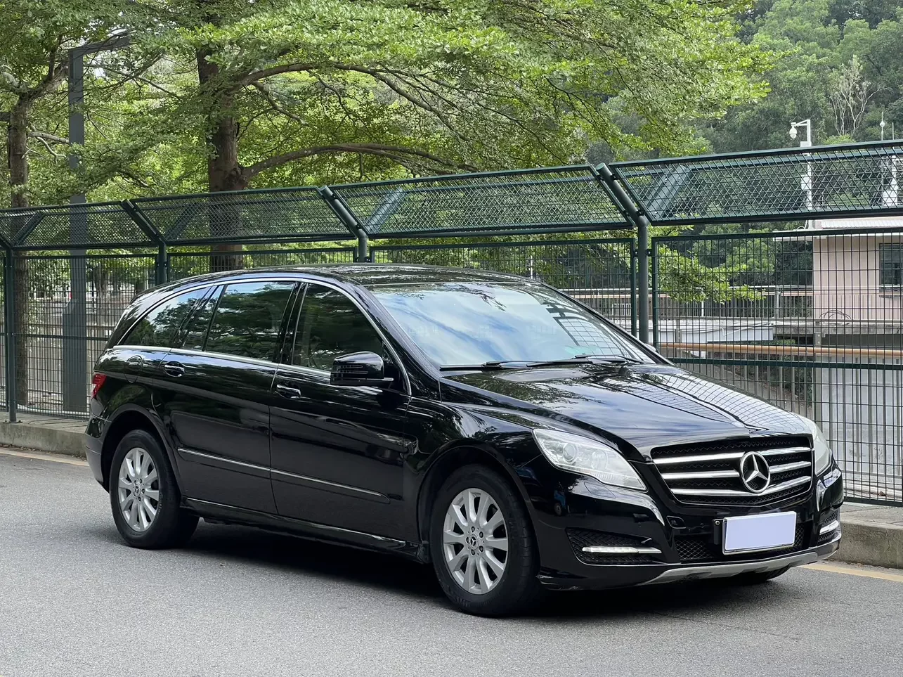 Mercedes-Benz R-Class