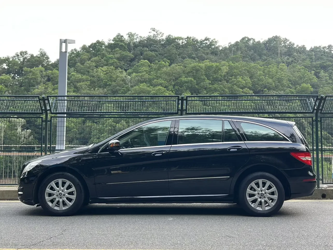 Mercedes-Benz R-Class