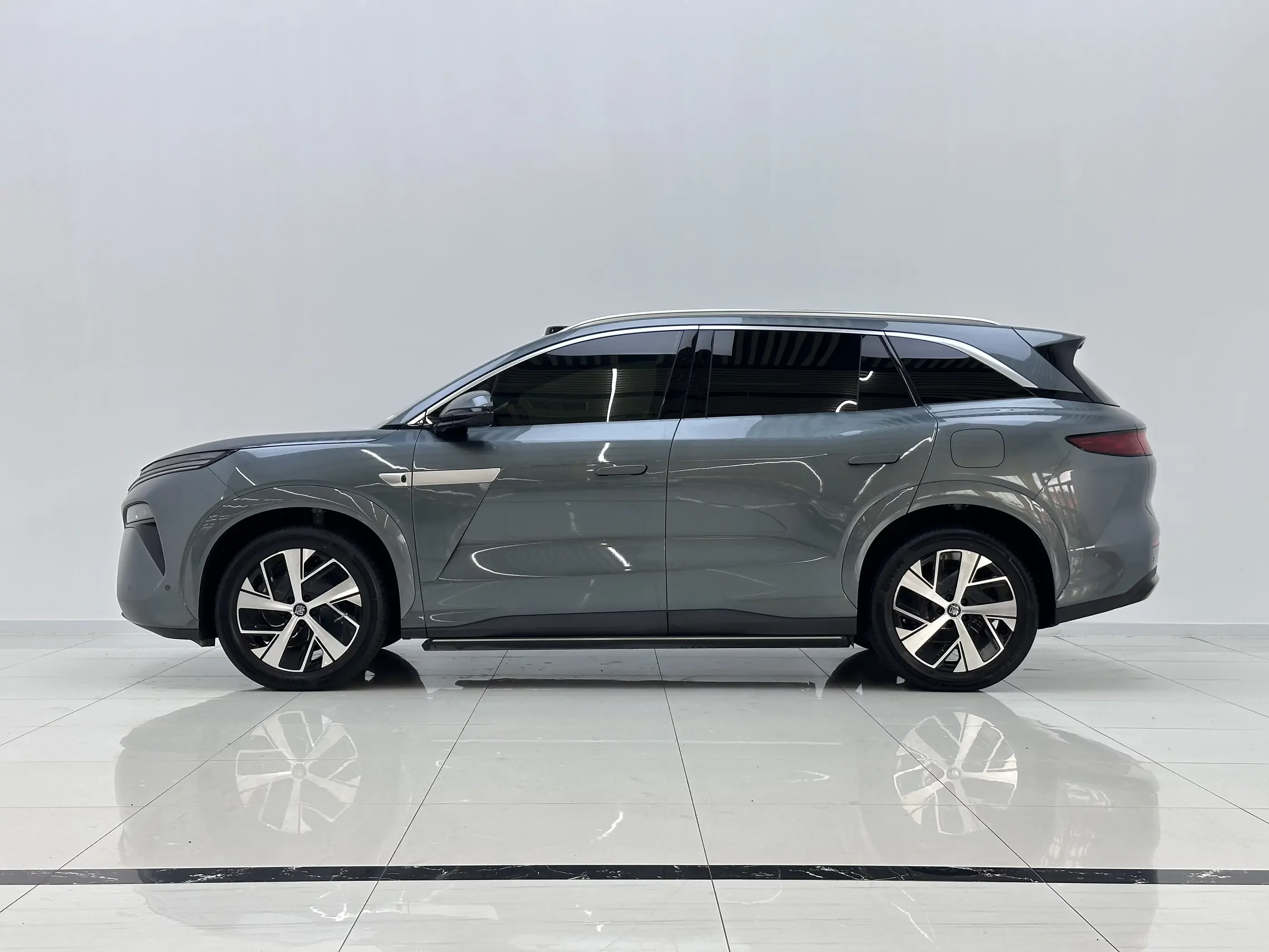 BYD Tang L DM