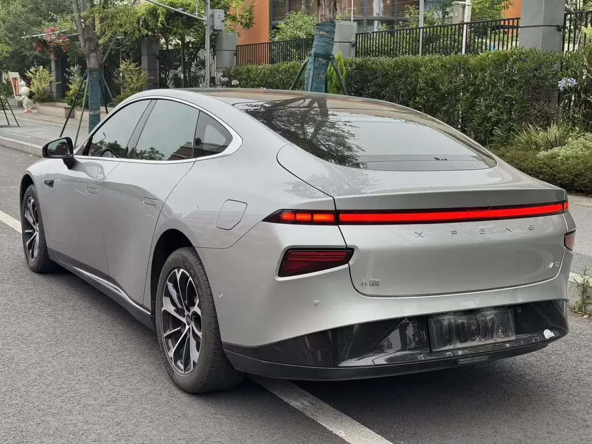 Xpeng P7