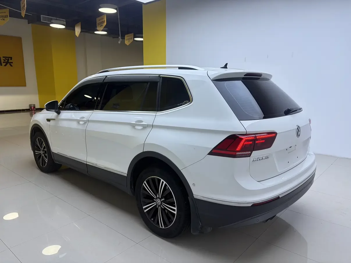 Volkswagen Tiguan L