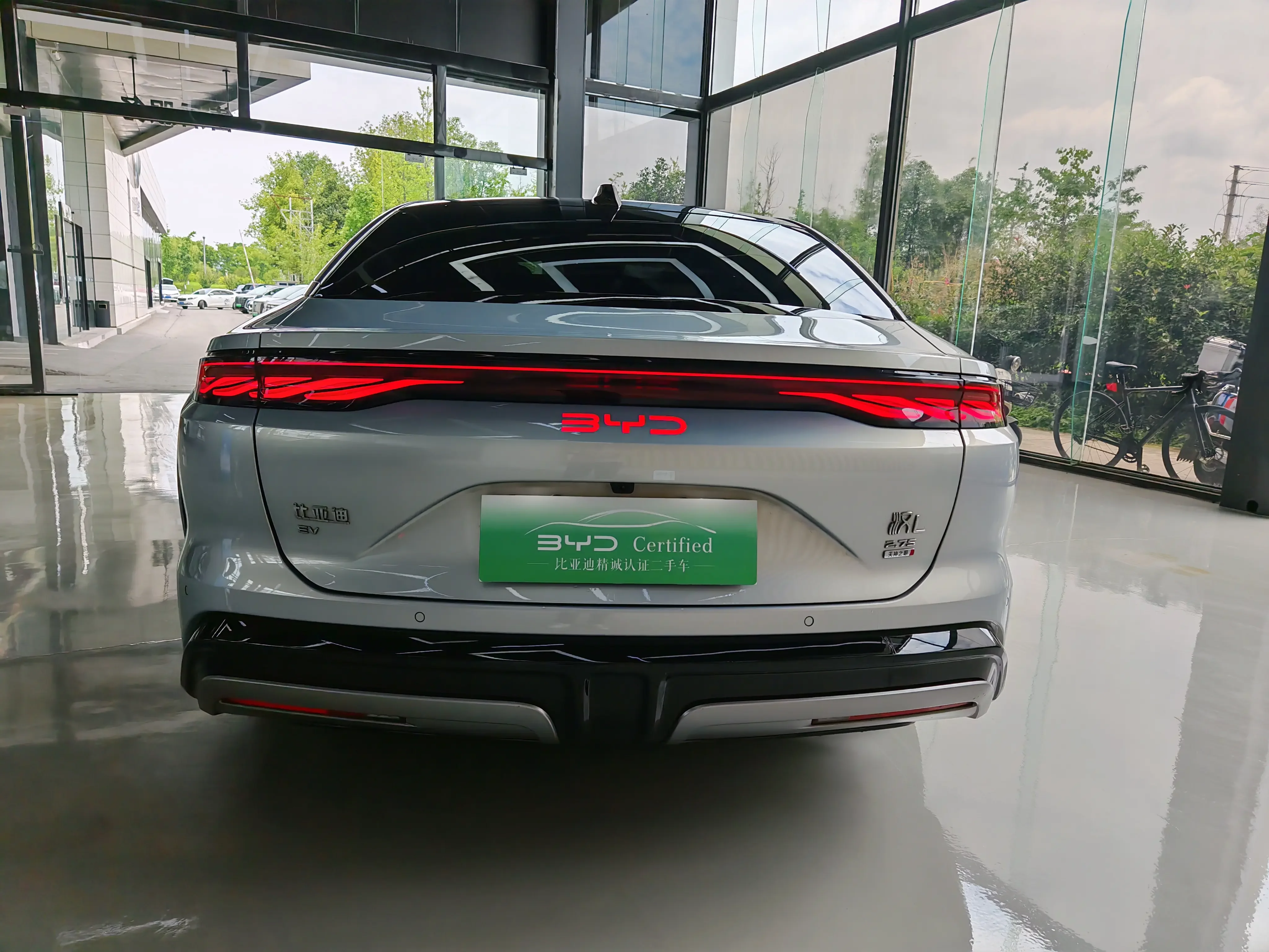 BYD Han L EV