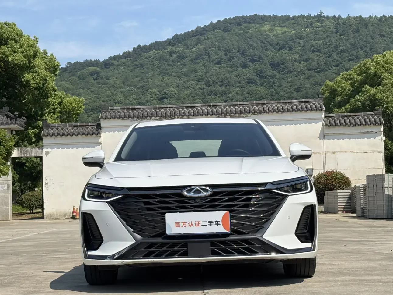 Chery Arrizo 8