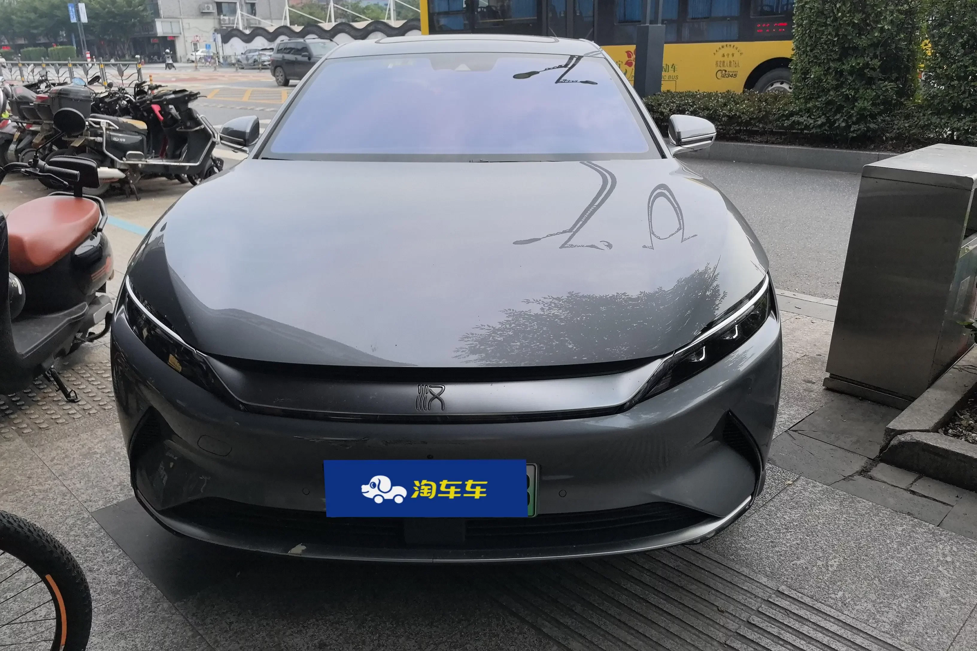 BYD Han EV