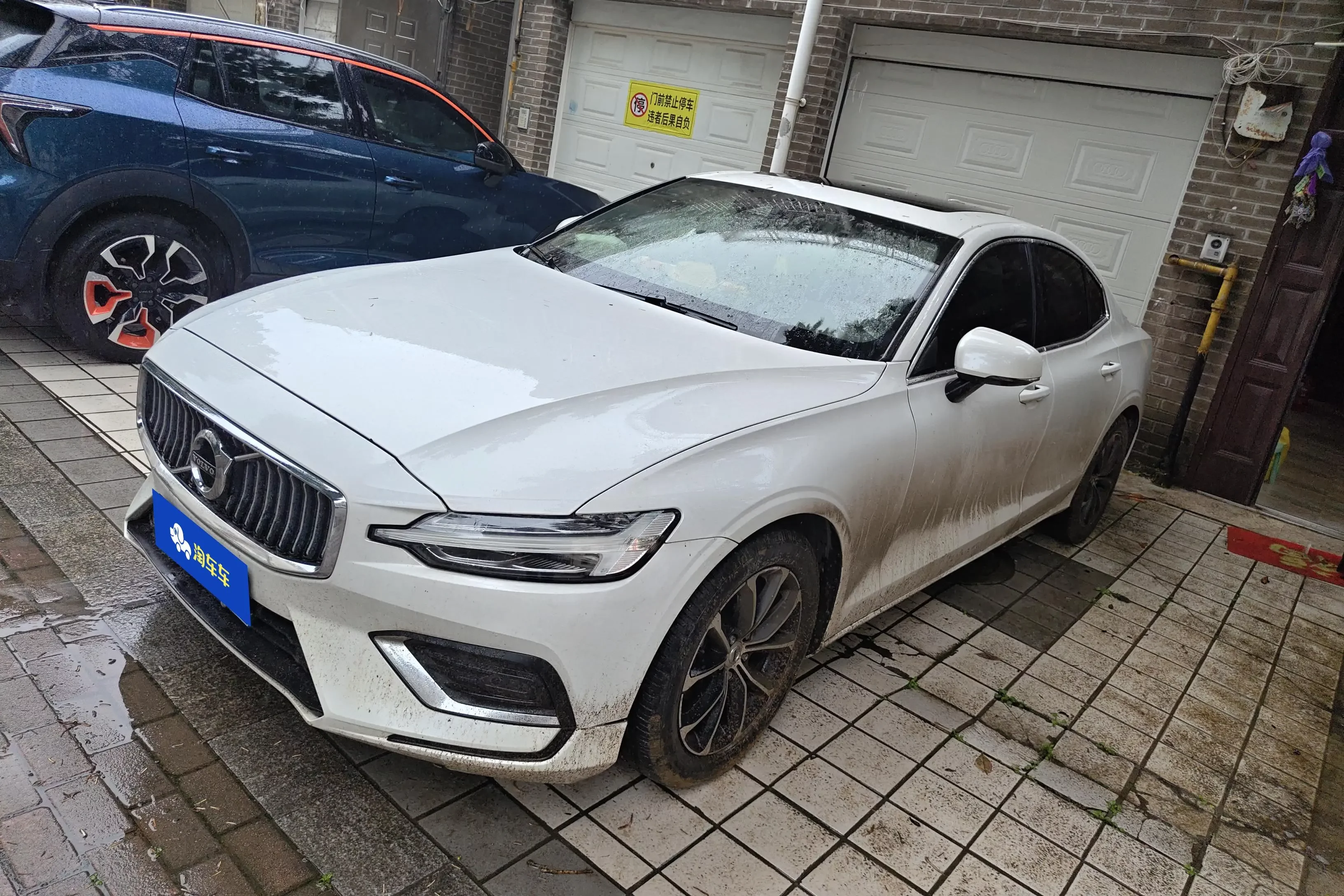 Volvo S60  из Китая