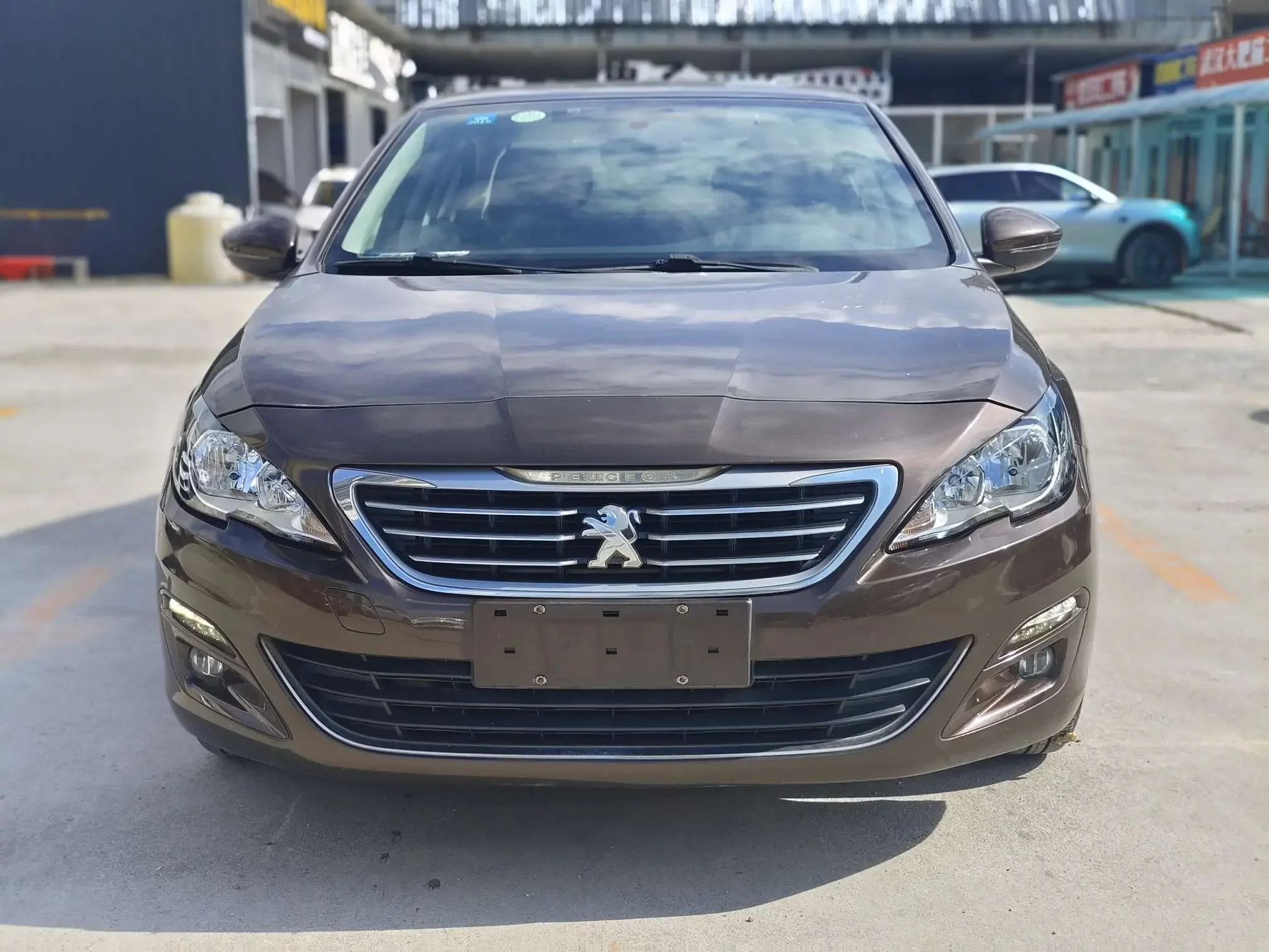 Peugeot 408