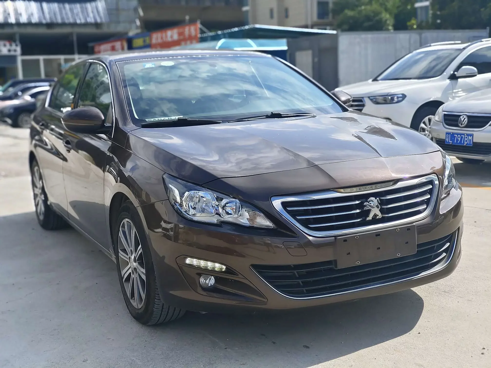 Peugeot 408