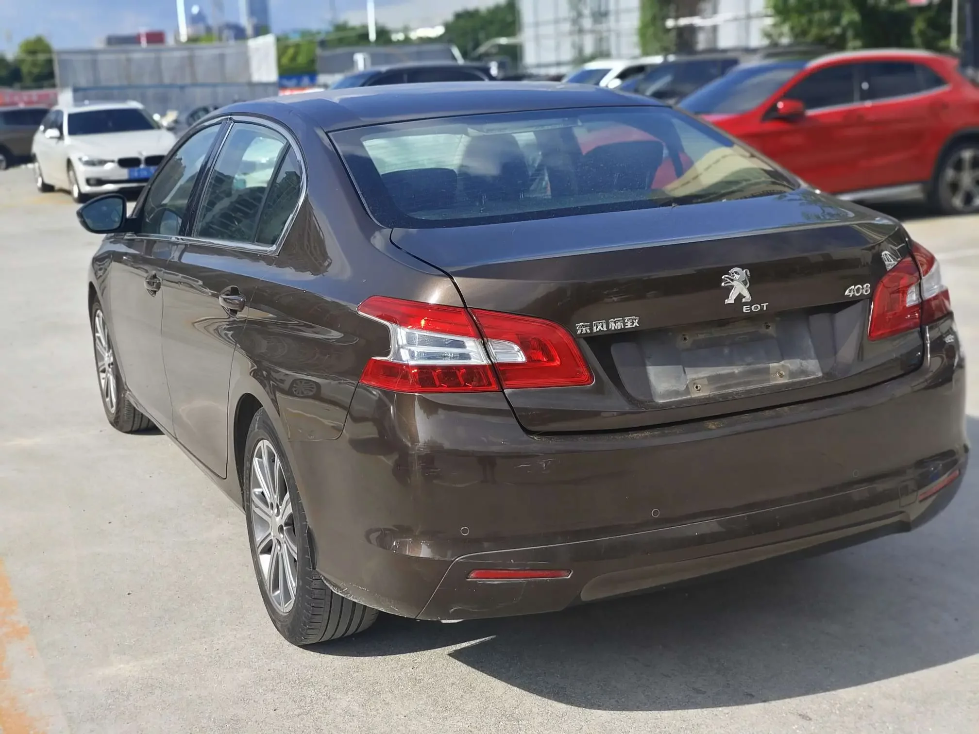 Peugeot 408