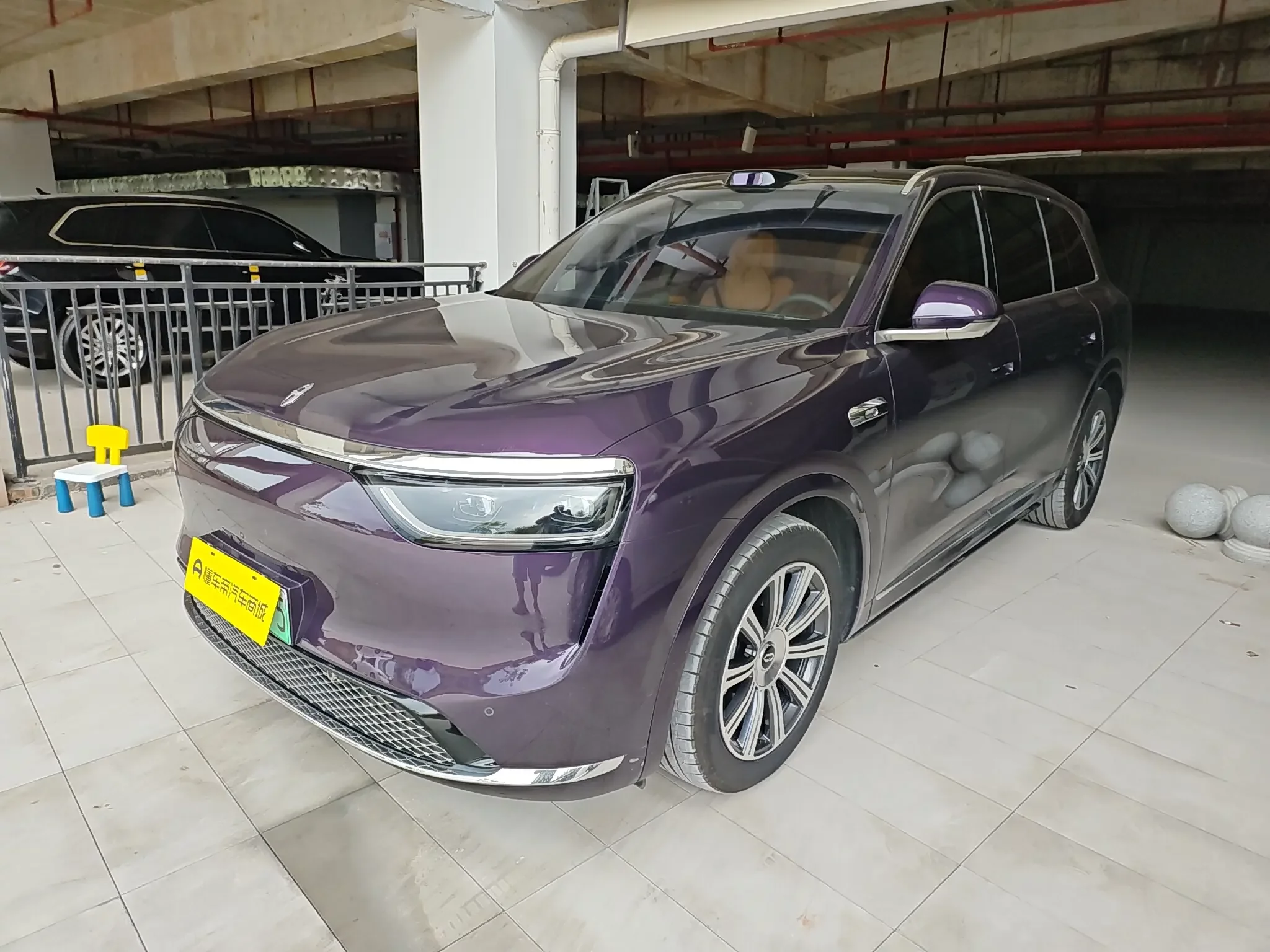 AITO QJM8  из Китая