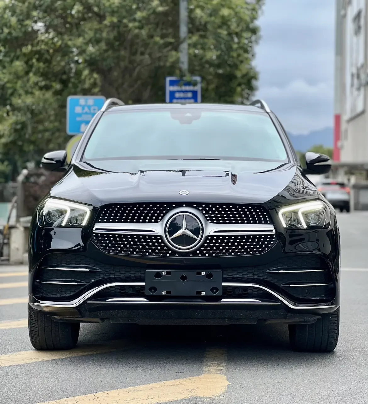 Mercedes-Benz GLE (Imported)