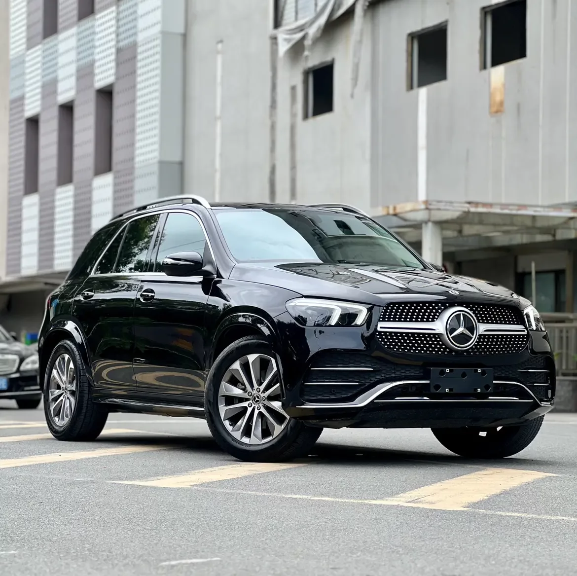 Mercedes-Benz GLE (Imported)