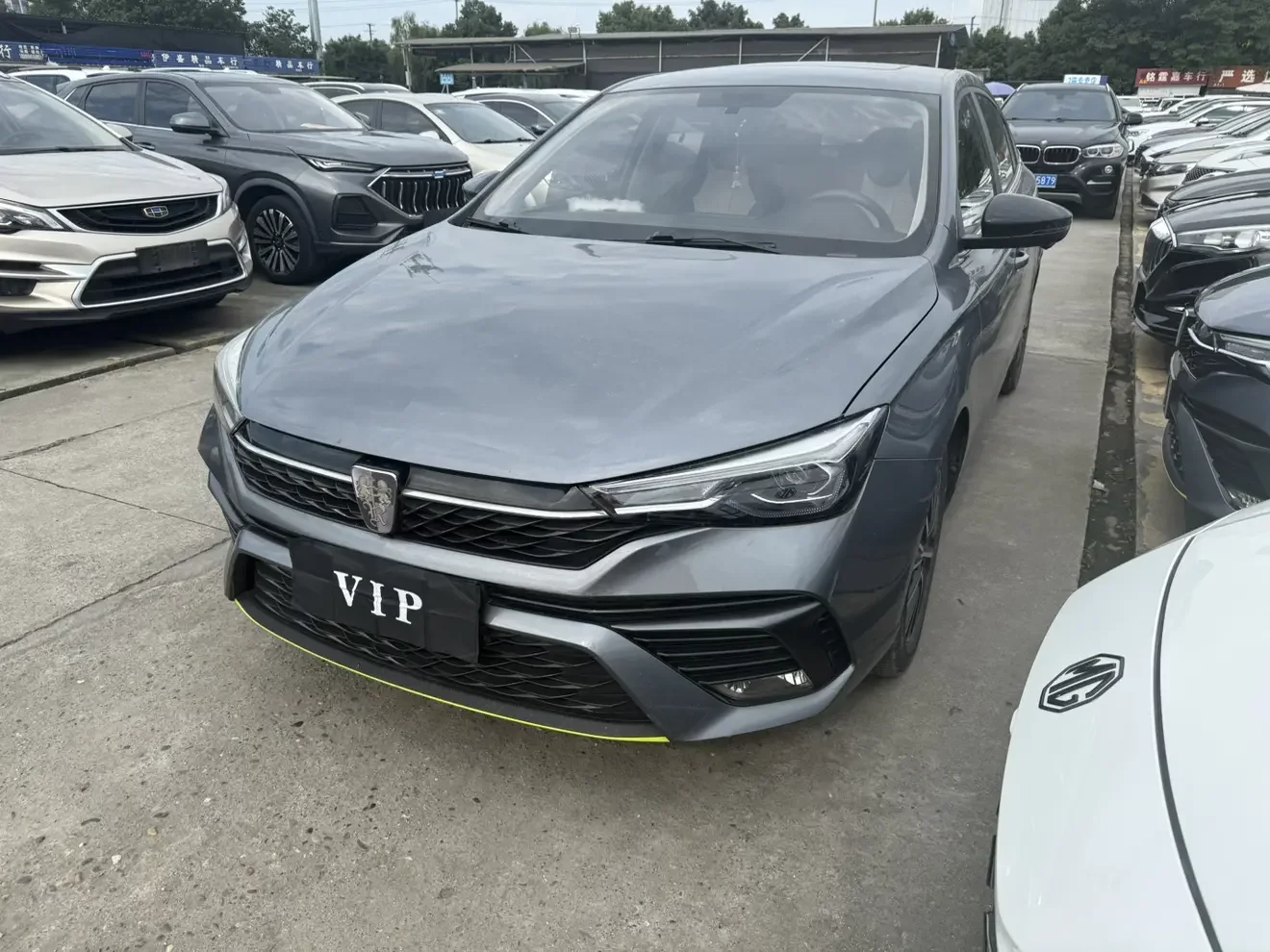Roewe i5