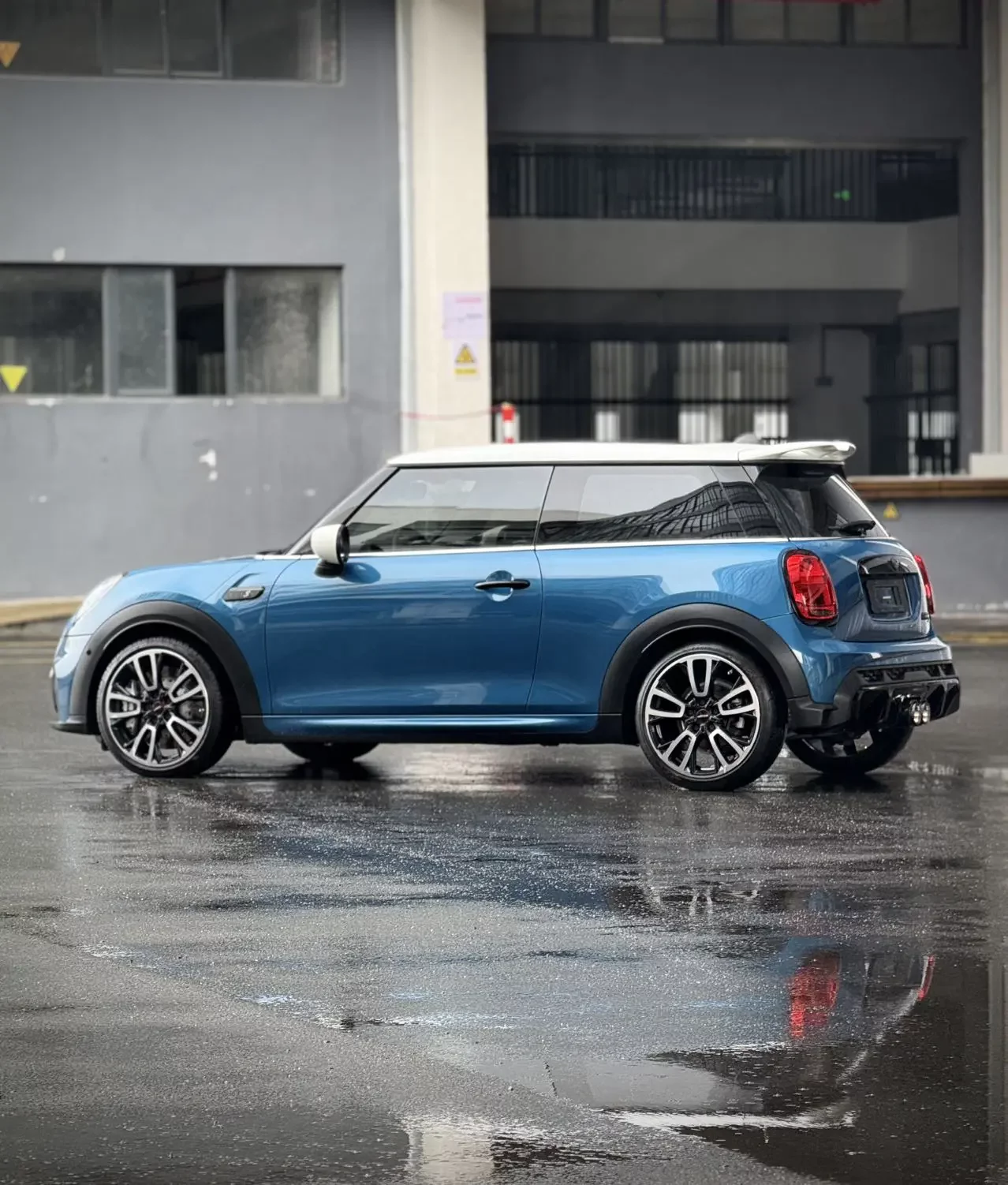 MINI 