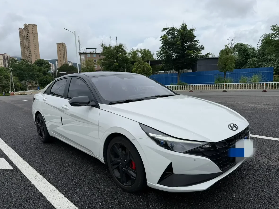 Hyundai Elantra