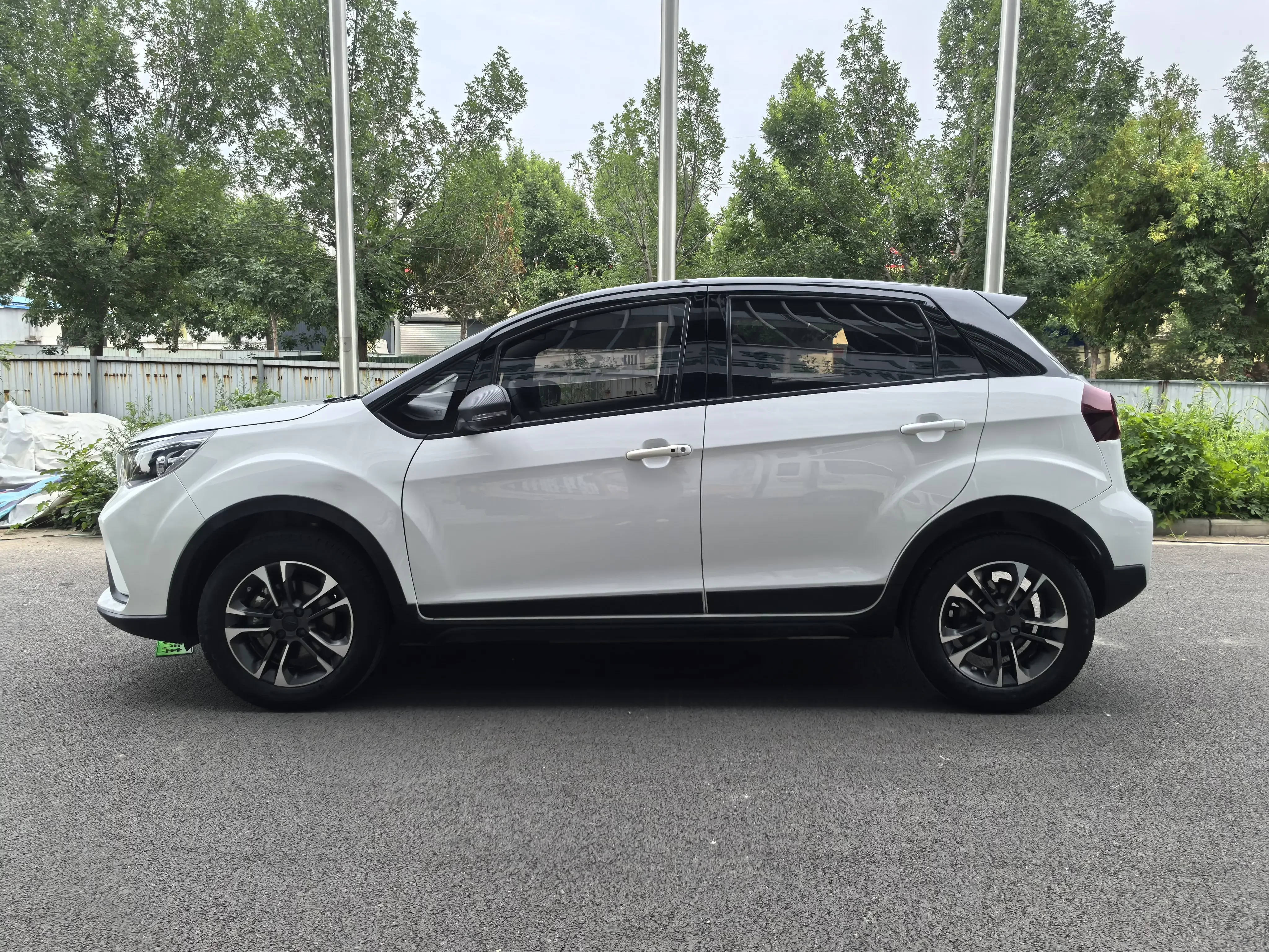 Geely EX3 Kung Fu Cow