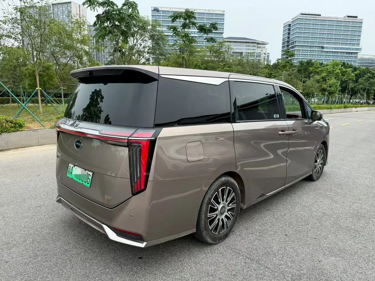 GAC Trumpchi E9 PHEV