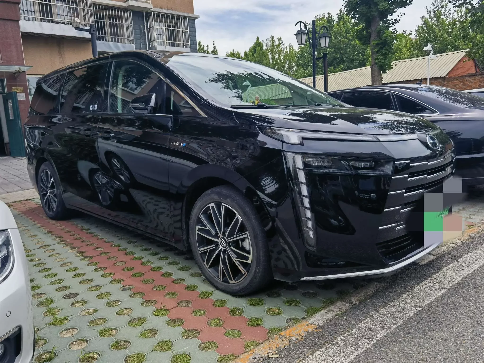 GAC Trumpchi E8 PHEV