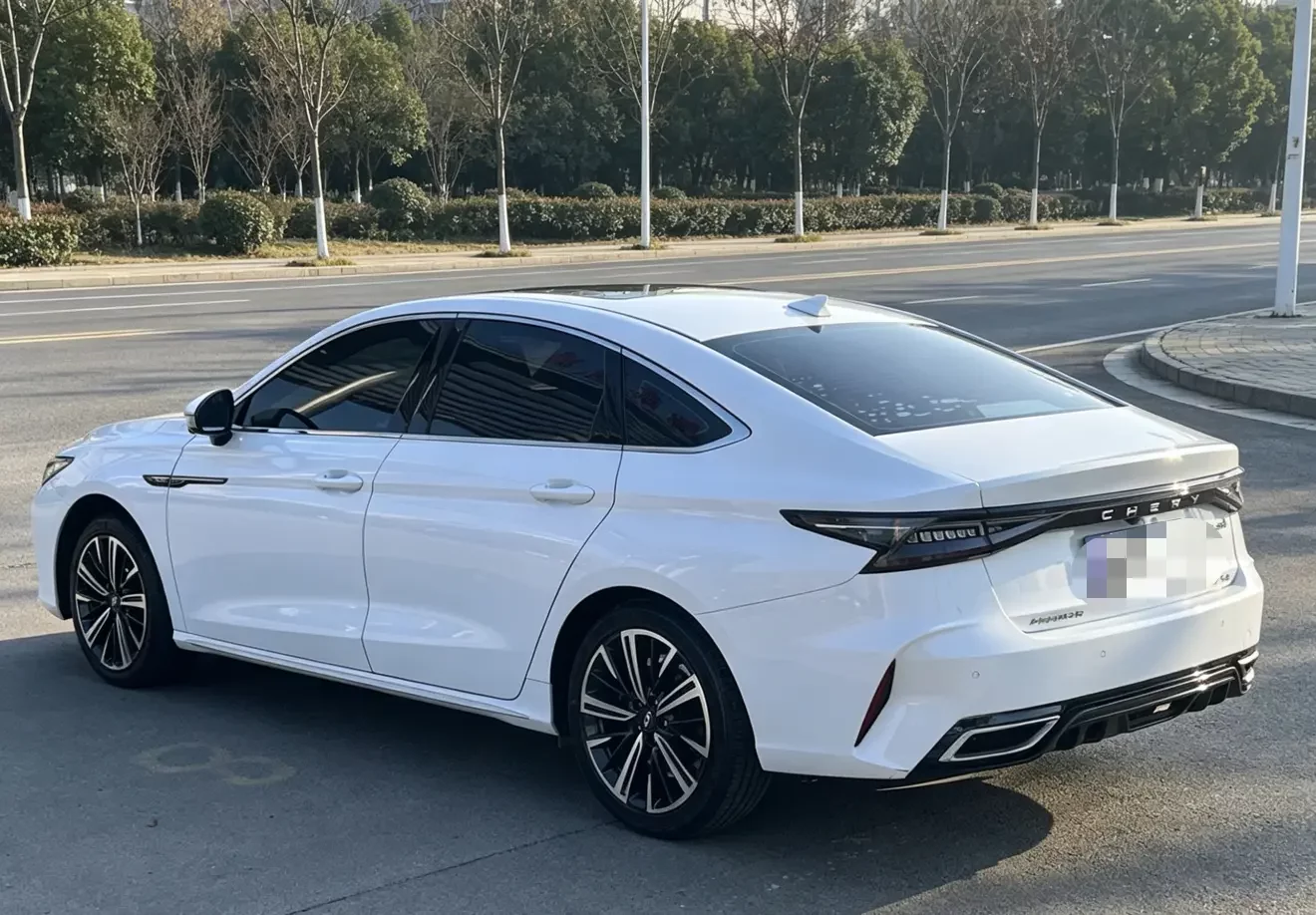 Chery Arrizo 8