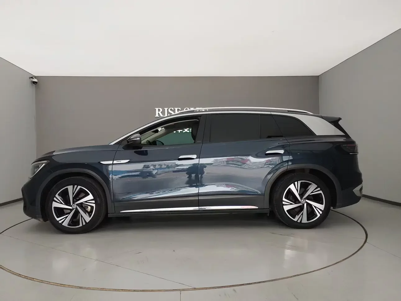 Volkswagen ID.6 CROZZ