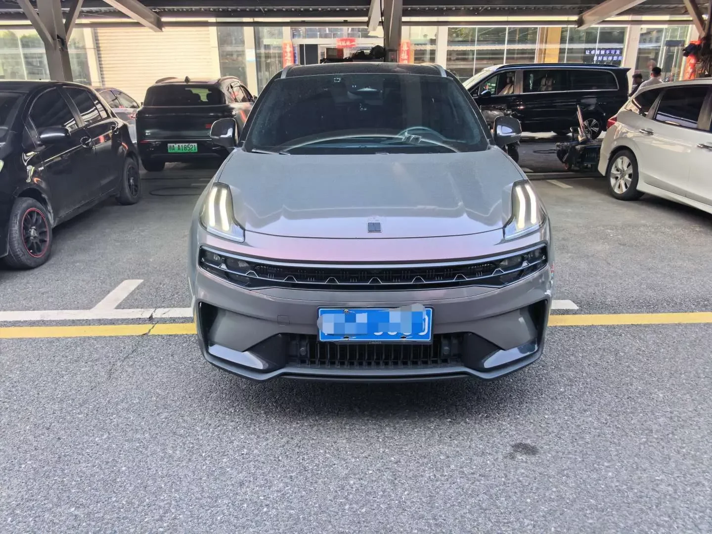 Lynk & Co 06