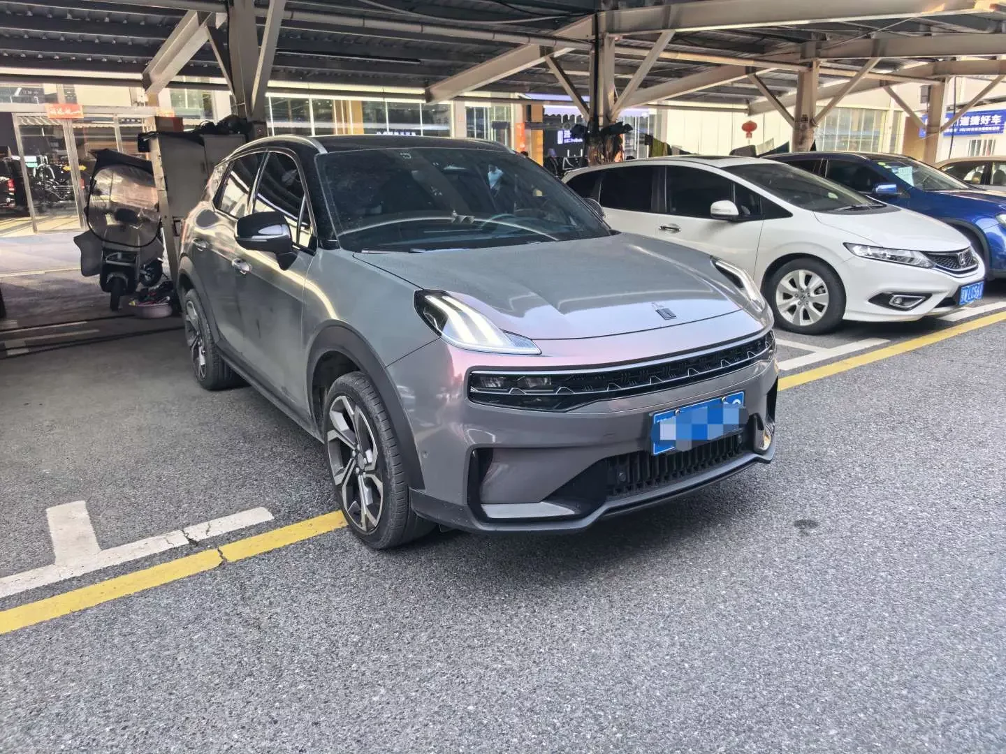 Lynk & Co 06