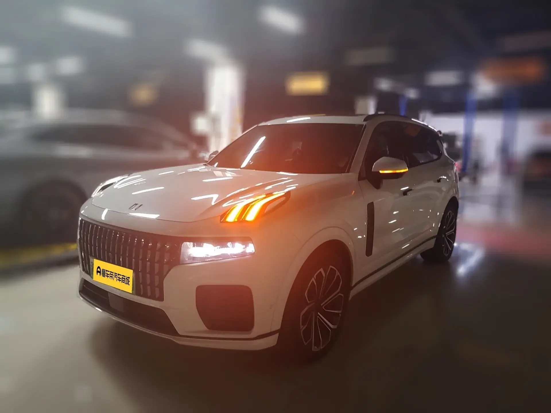 Lynk & Co 09 EM-P