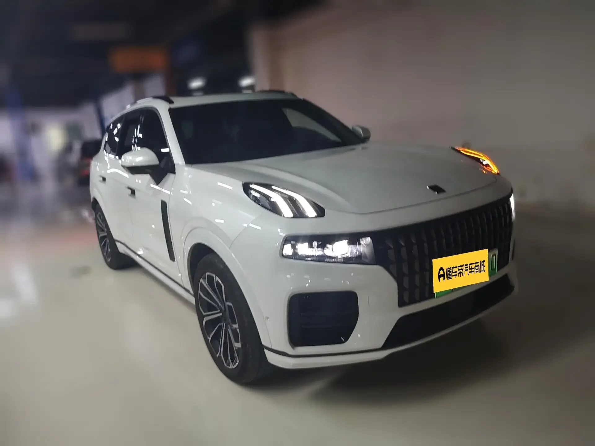 Lynk & Co 09 EM-P