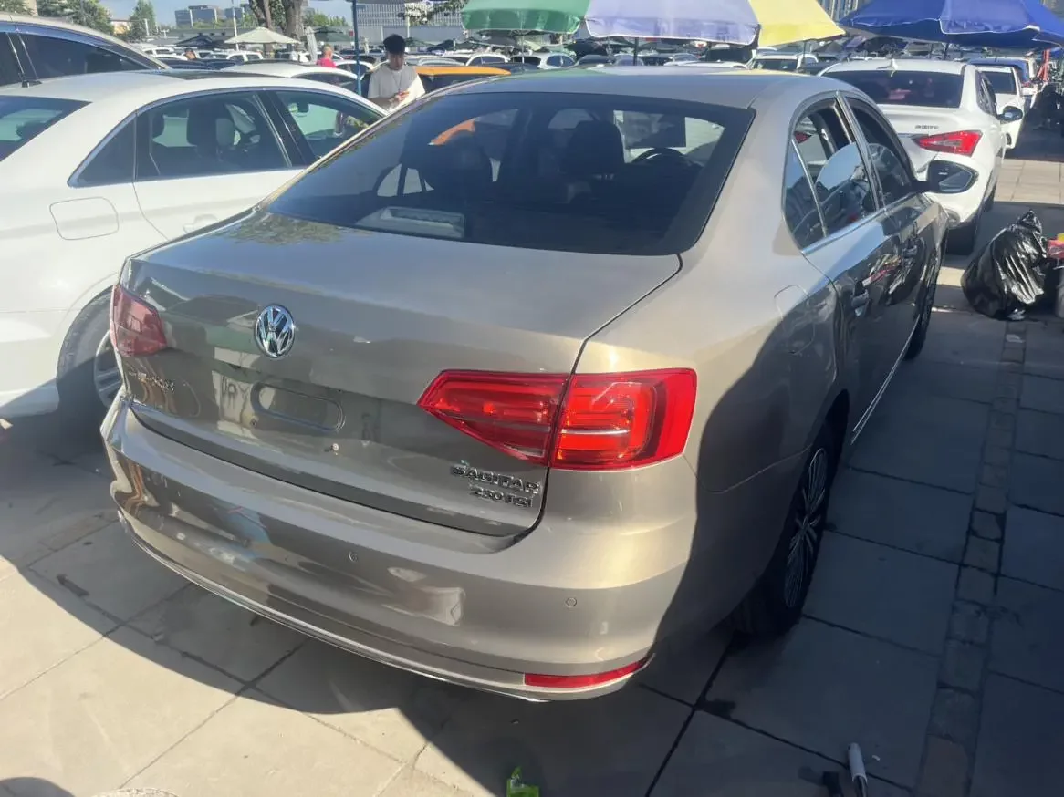 Volkswagen Sagitar