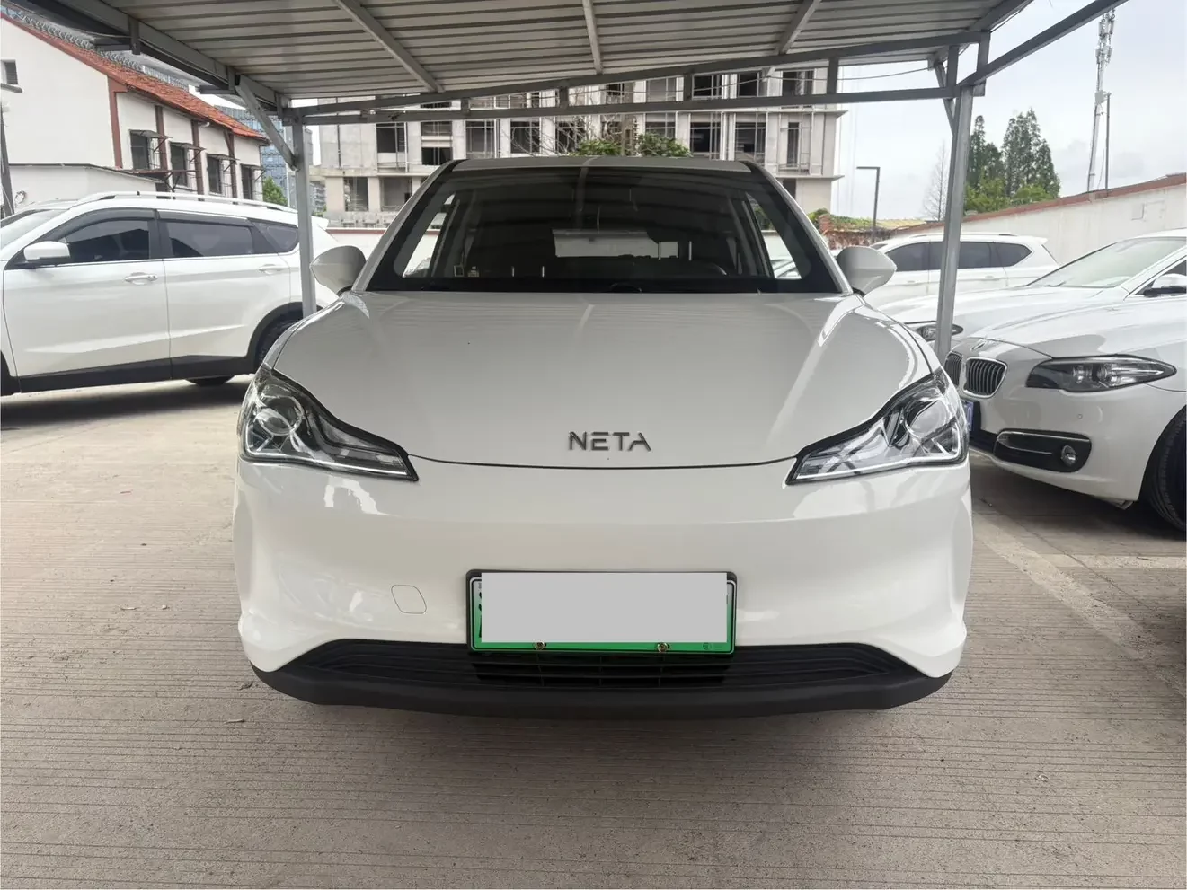 NETA Nezha V