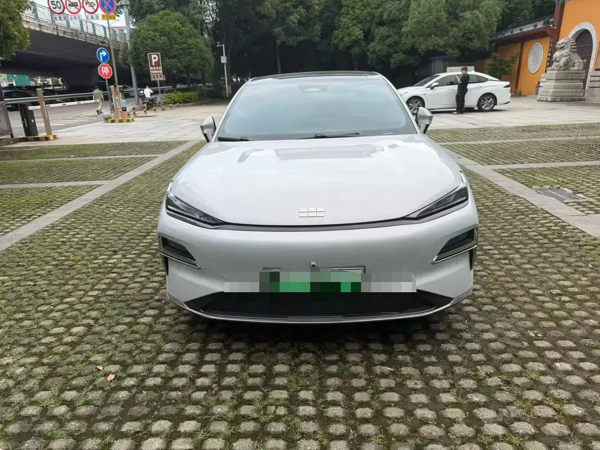 Geely Galaxy Star 8 PHEV