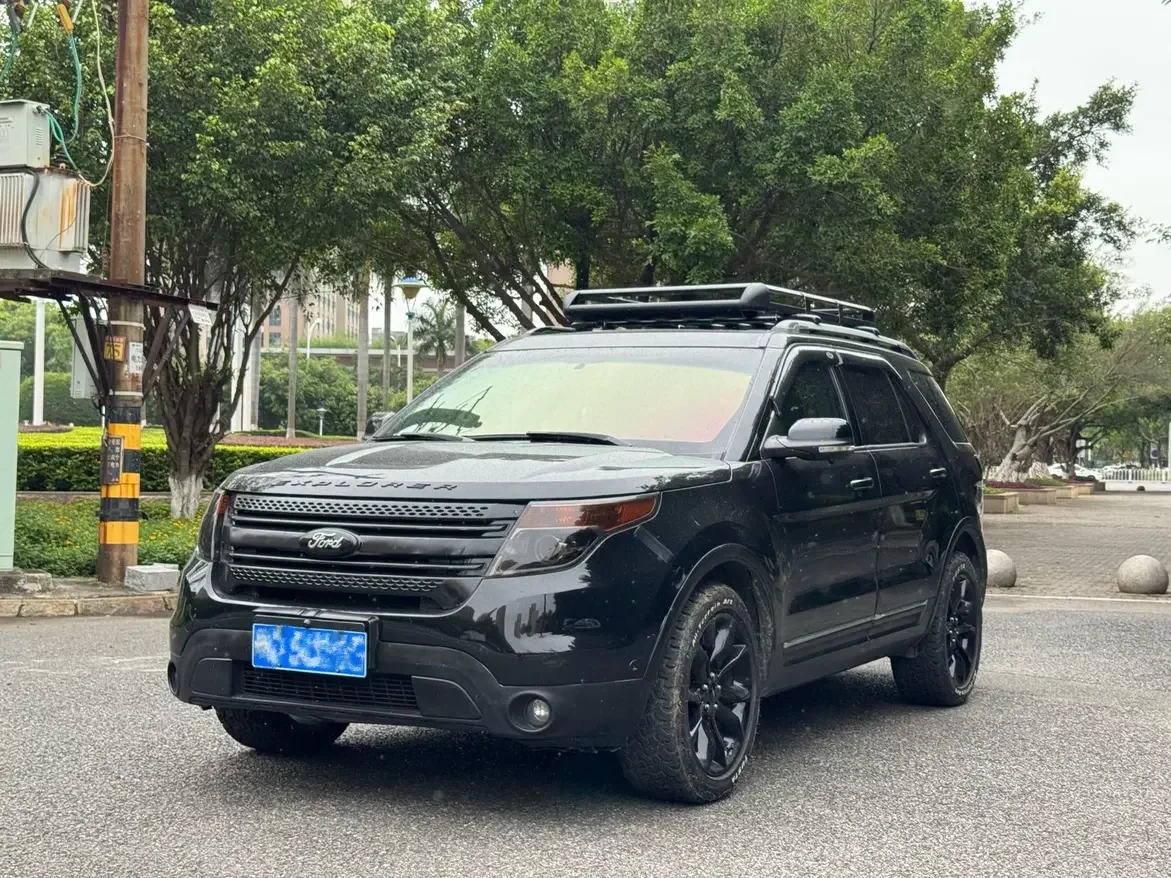 Ford Explorer