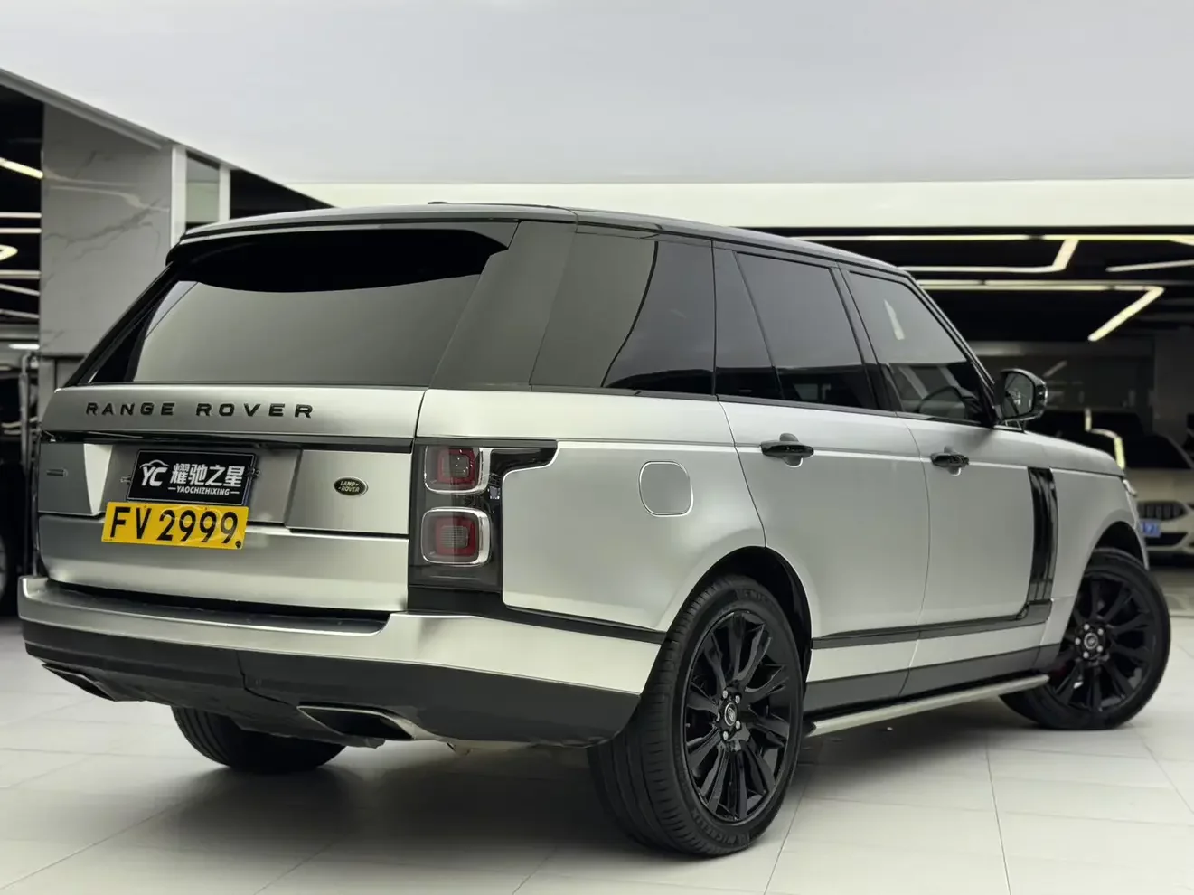 Land Rover range rover