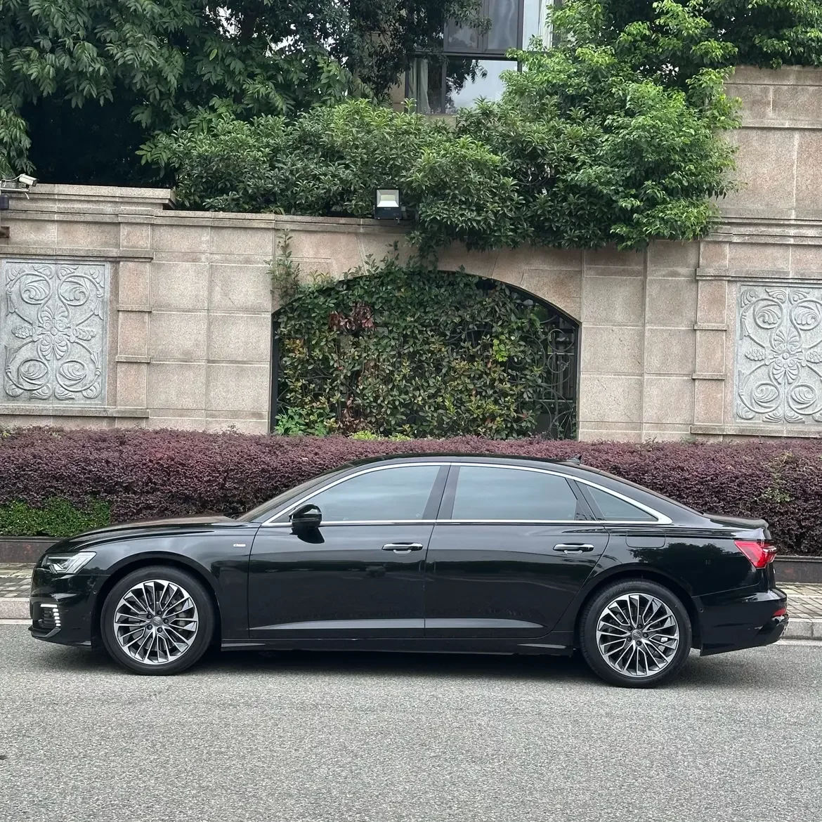 Audi A6L PHEV