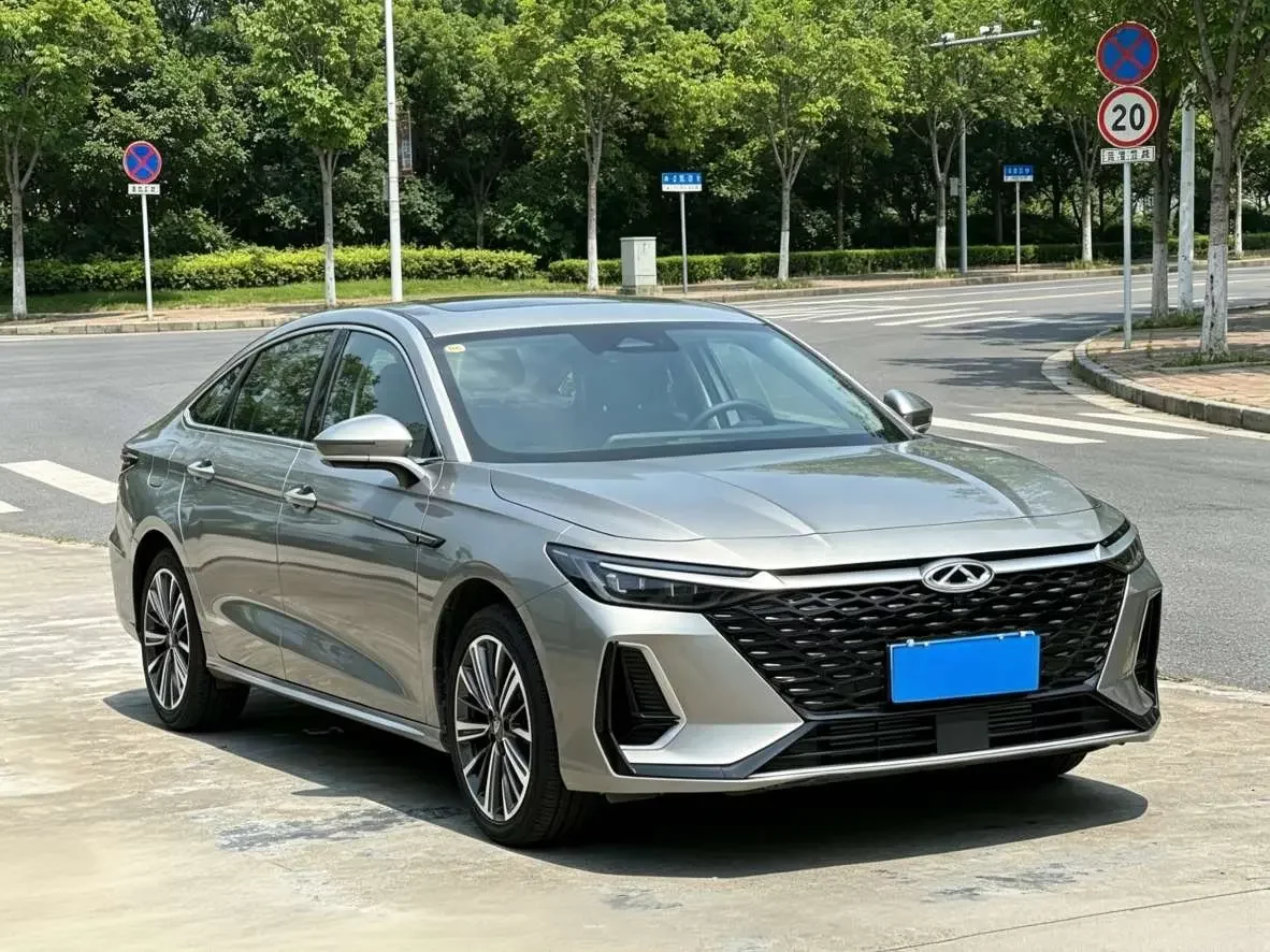Chery Arrizo 8