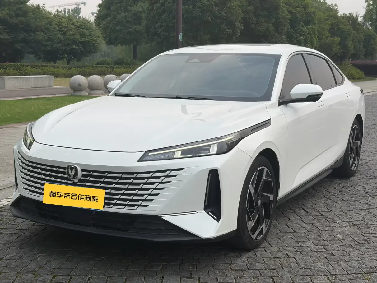 Changan UNI-V