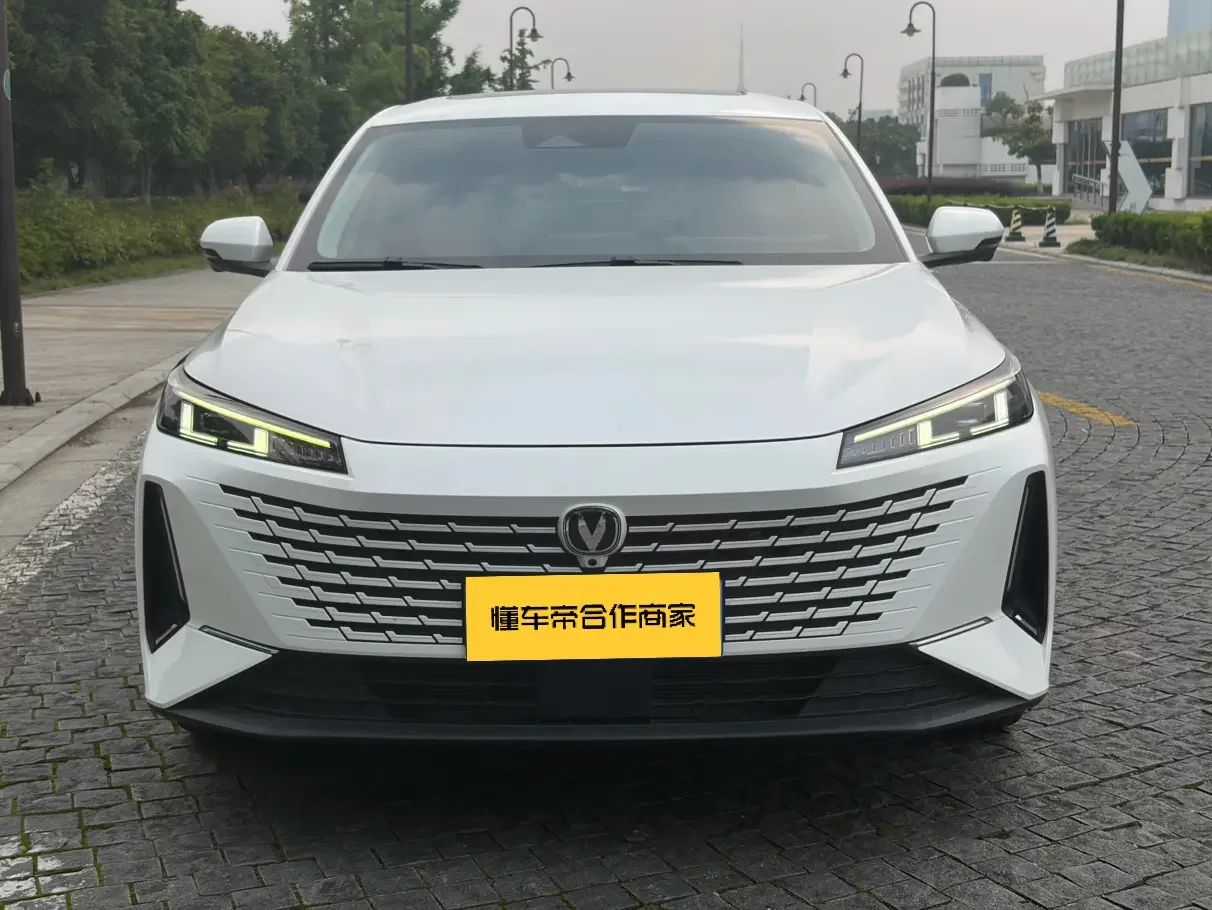 Changan UNI-V
