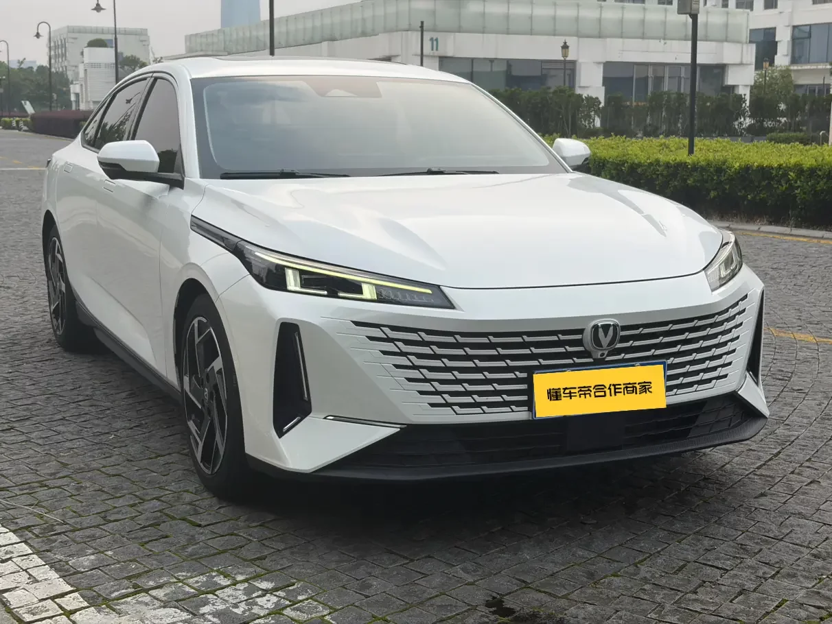 Changan UNI-V