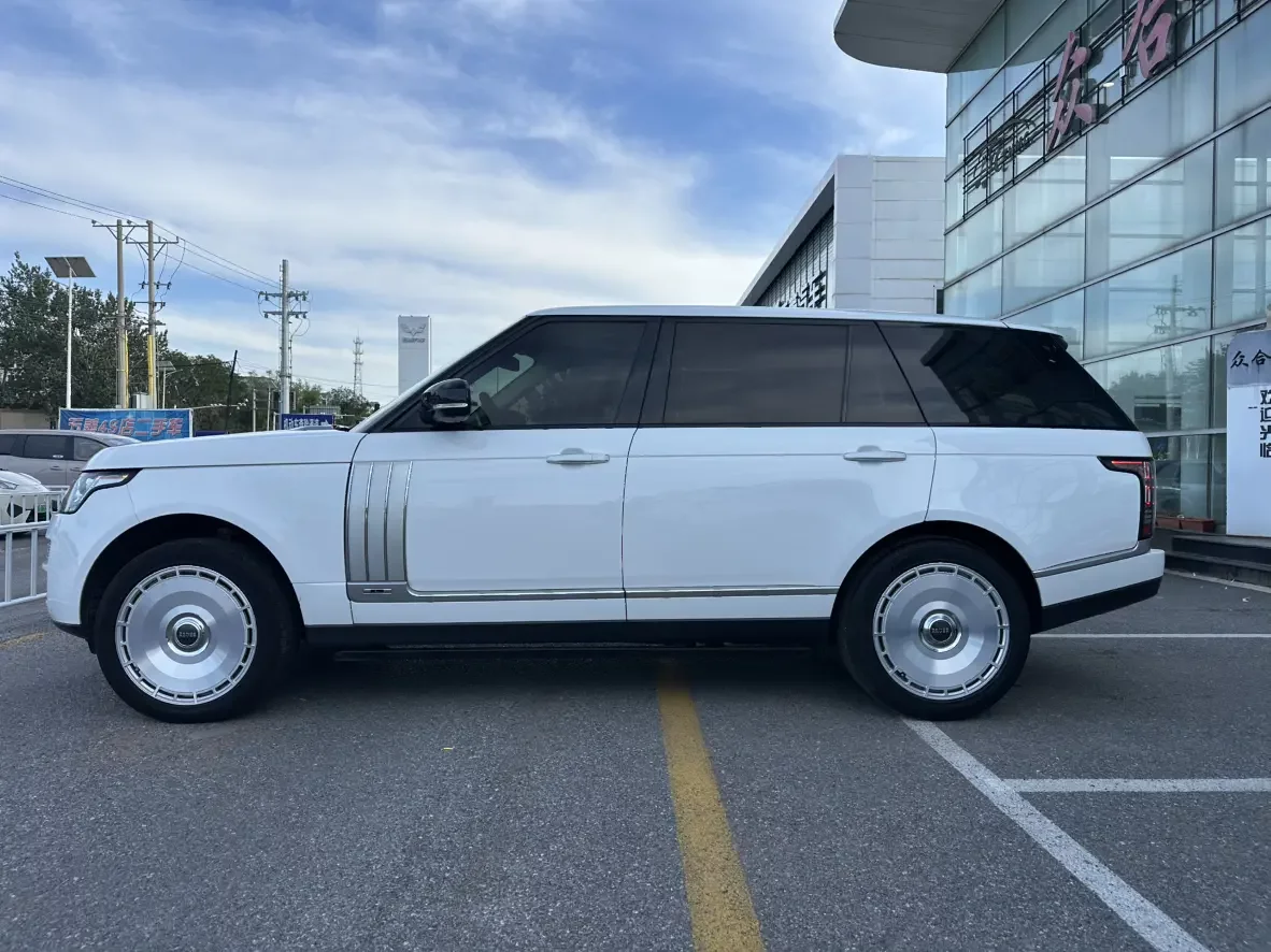 Land Rover range rover