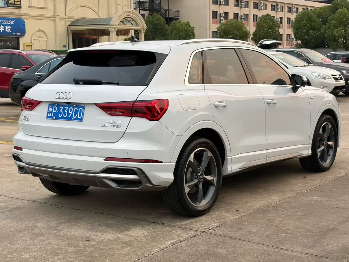 Audi Q3