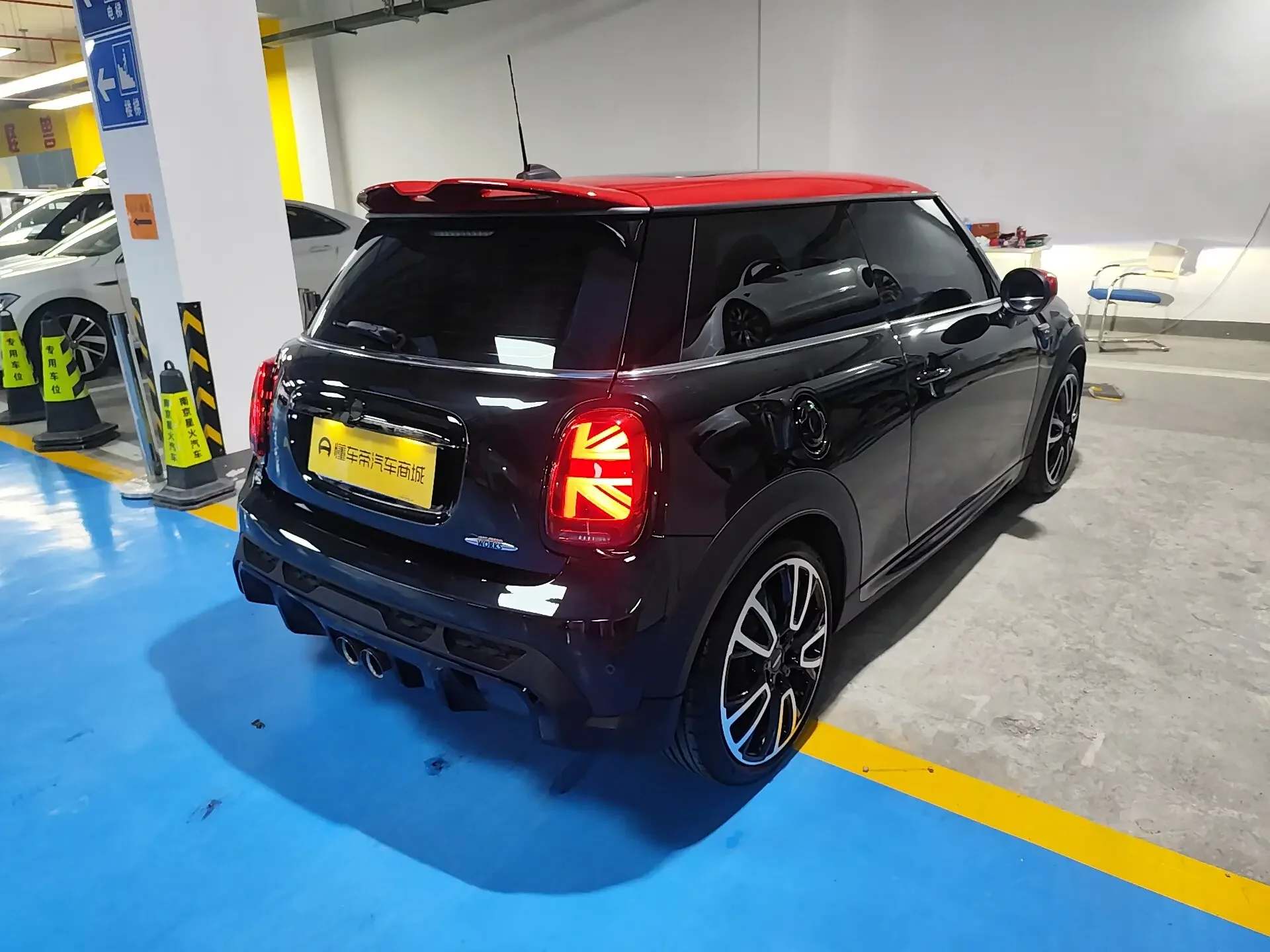 MINI JCW