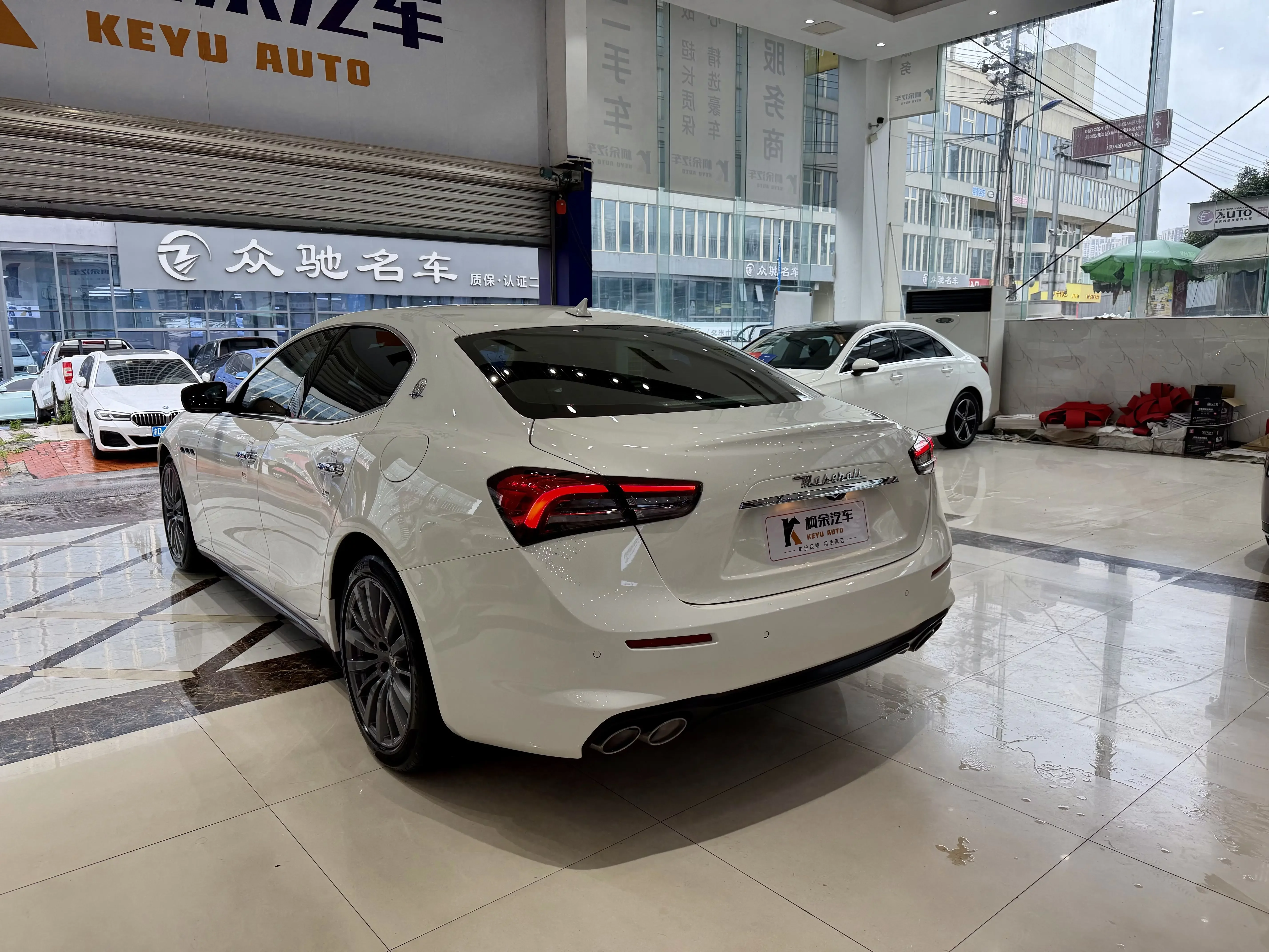 Maserati Ghibli
