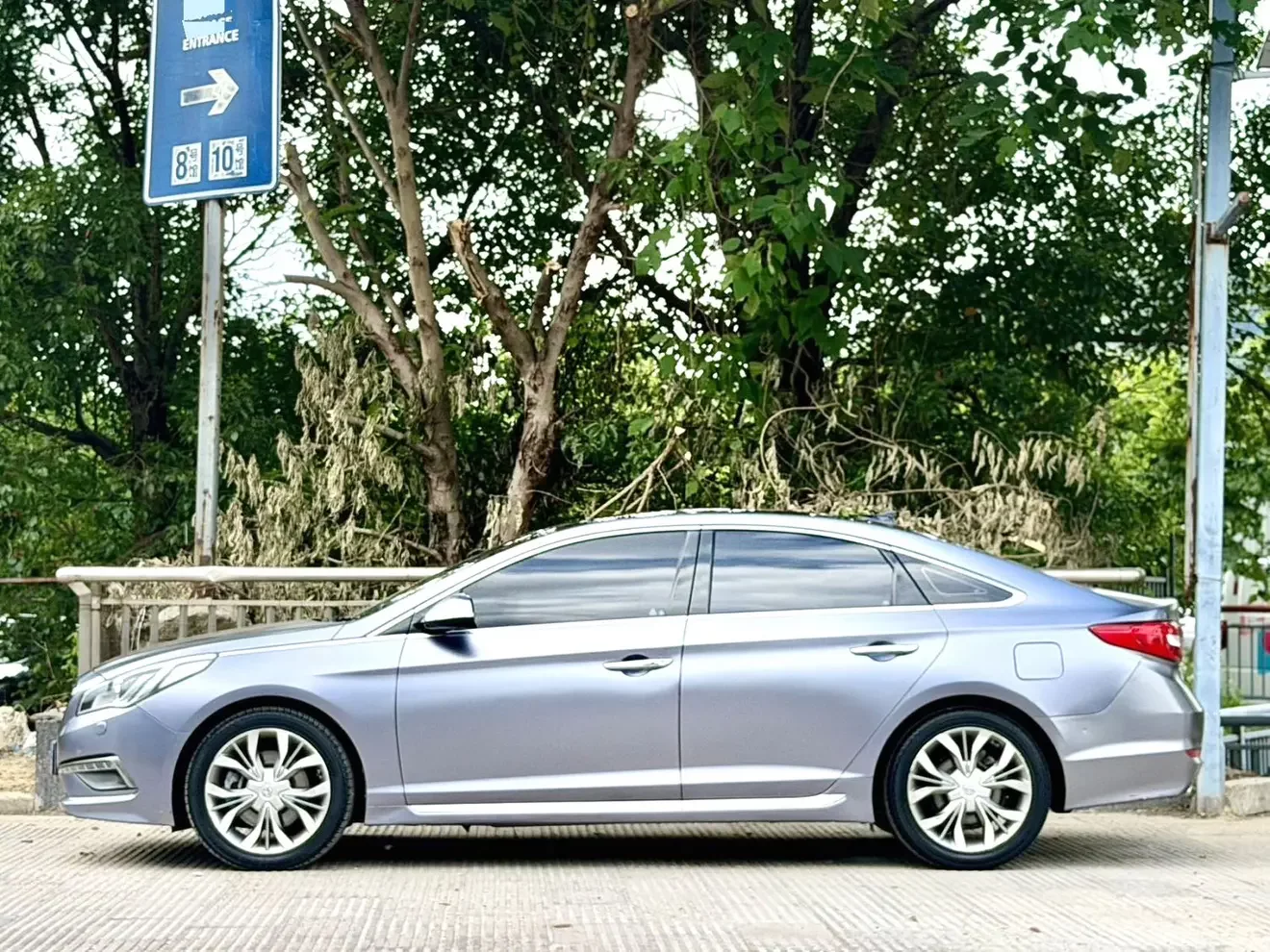 Hyundai sonata nine