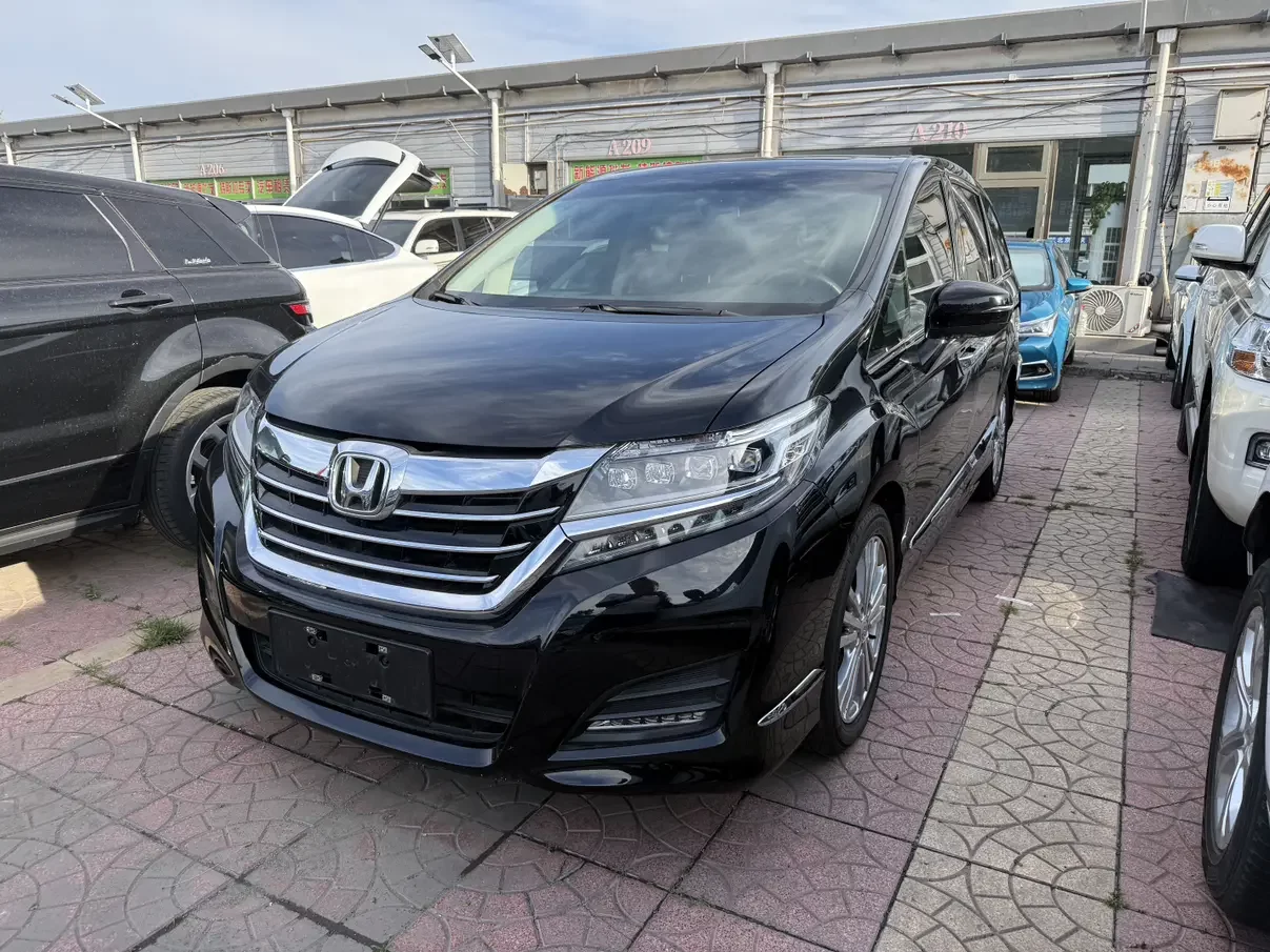 Honda Elysion (Alison)  из Китая