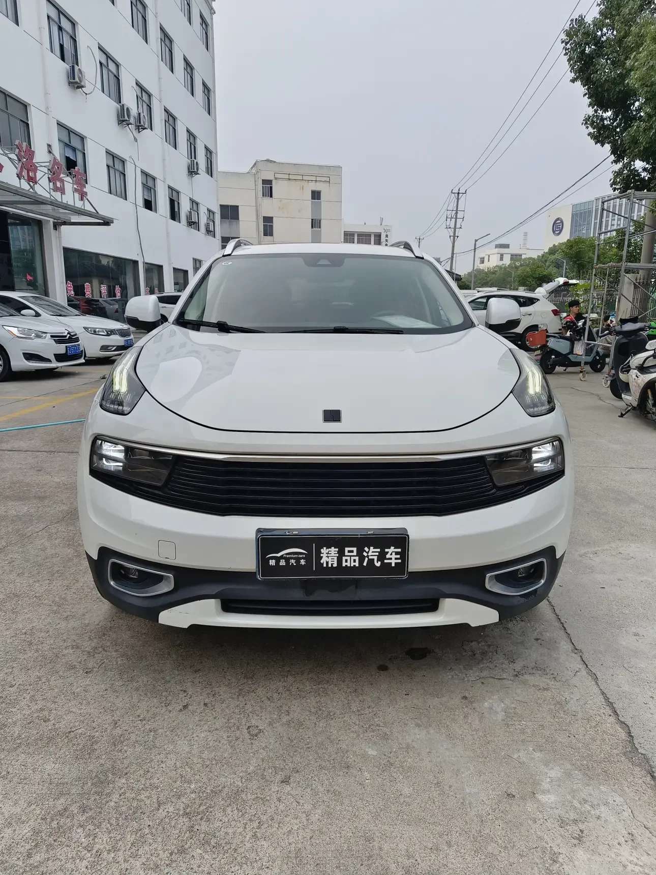 Lynk & Co 01