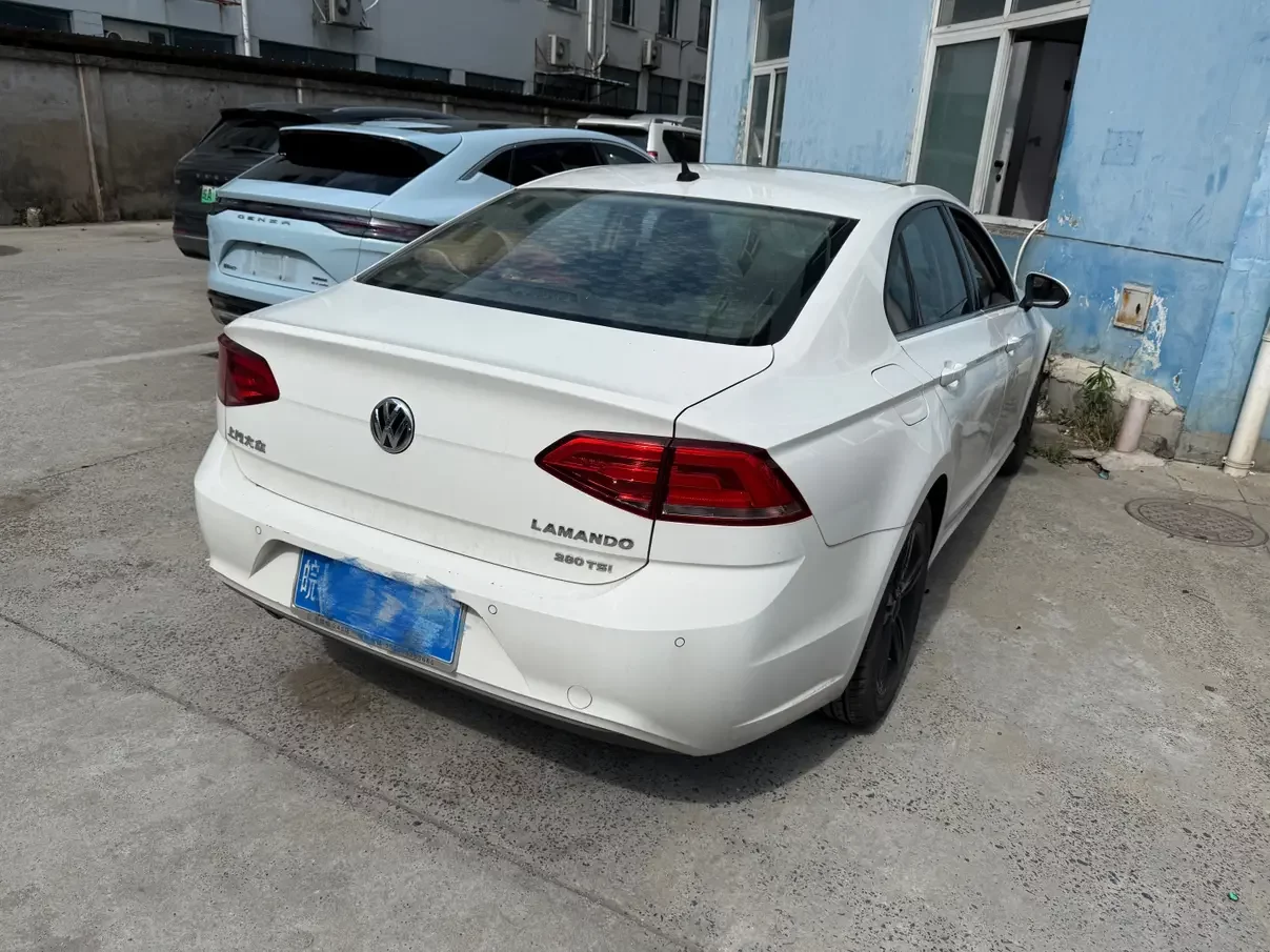 Volkswagen Lamando