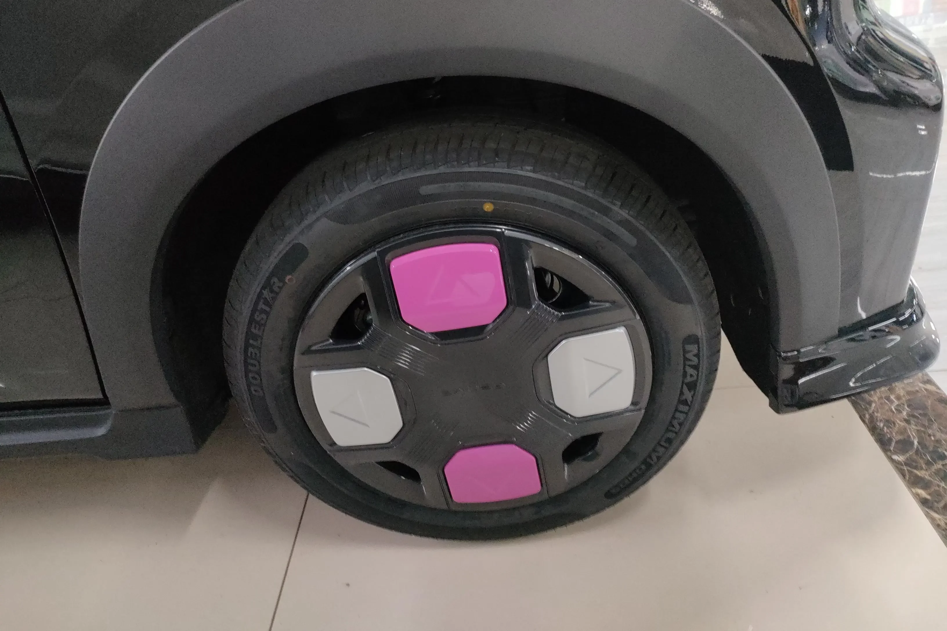 Geely panda
