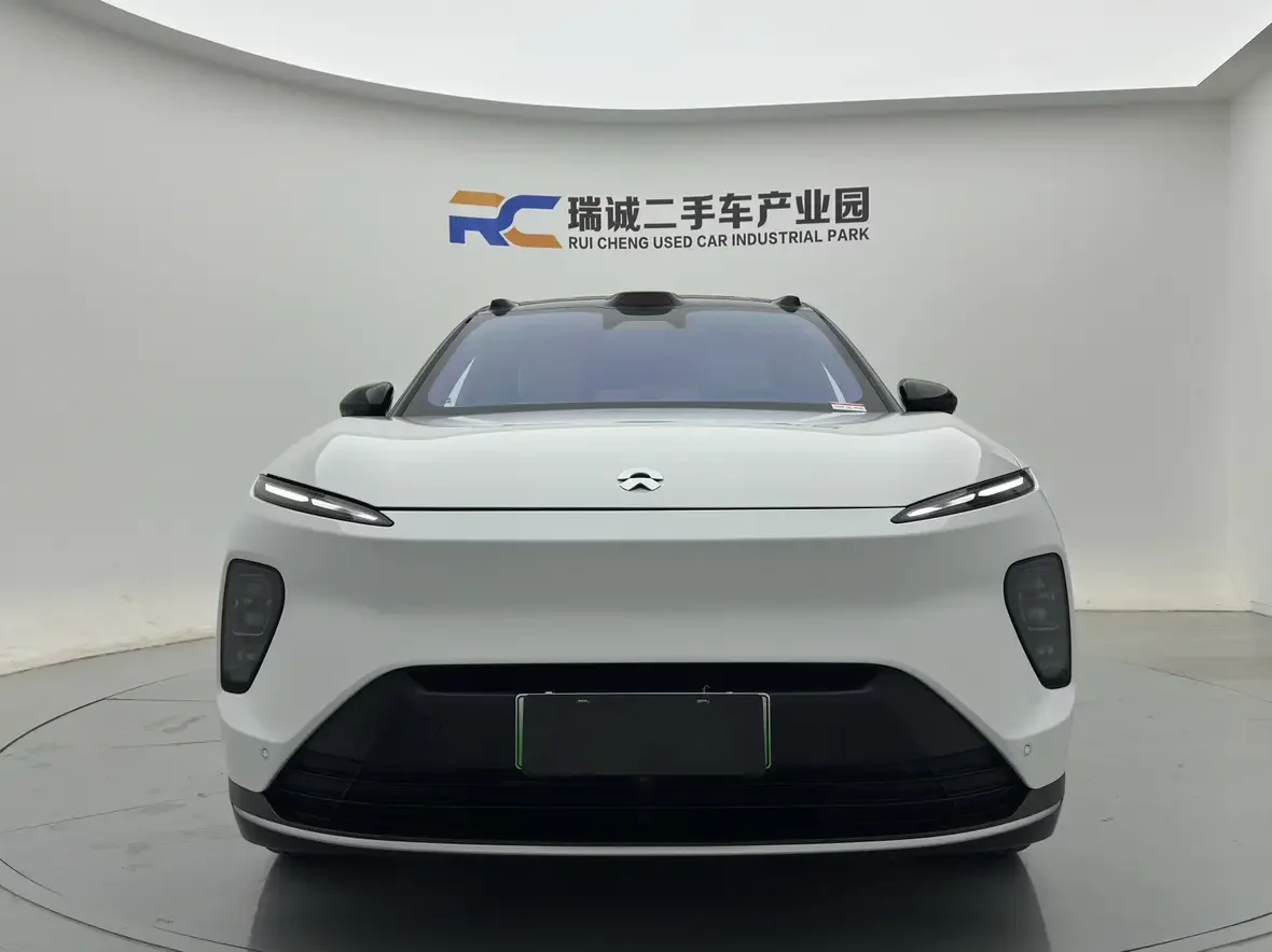 NIO ES8  из Китая